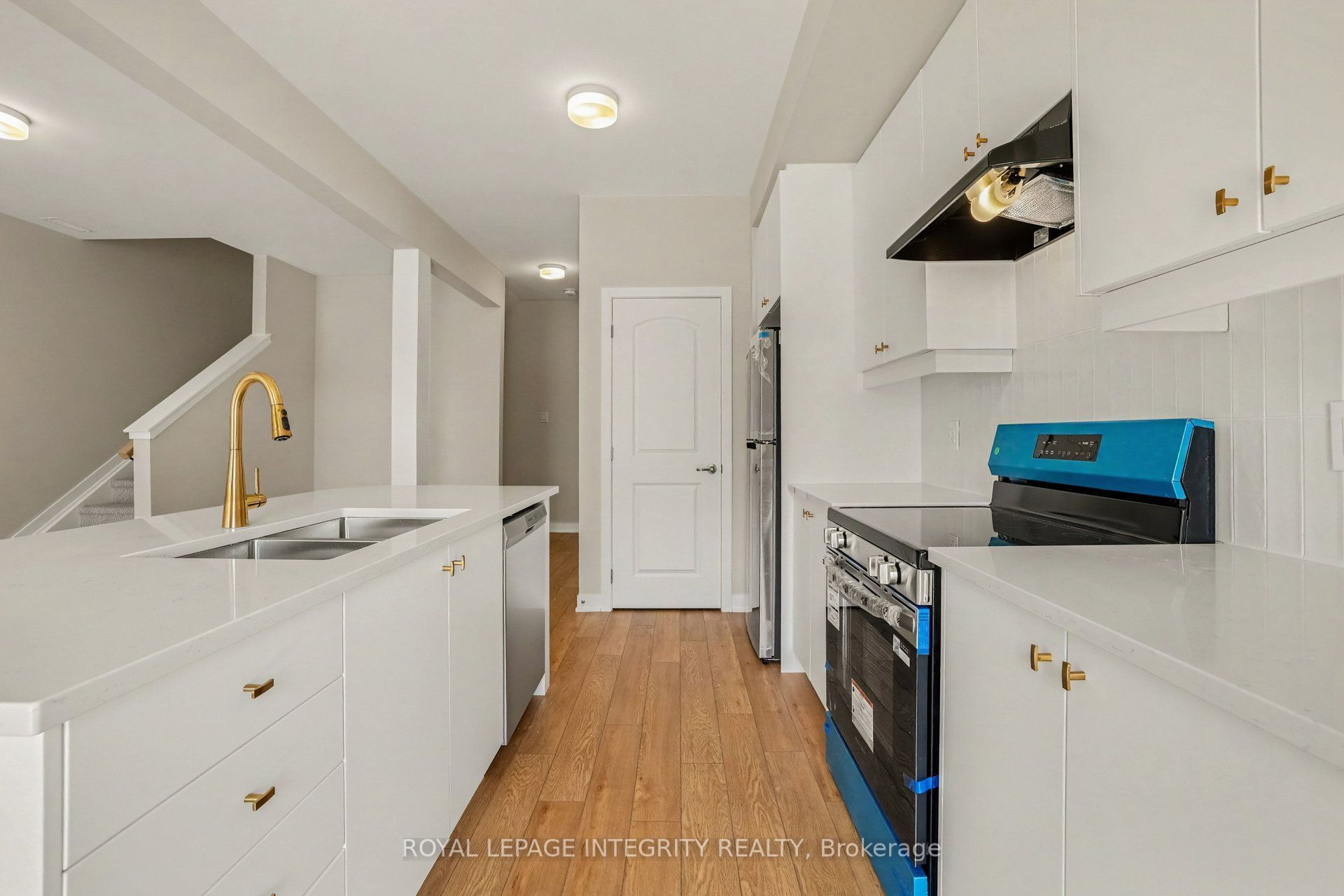 825 Demulcent Lane Property Photo 10