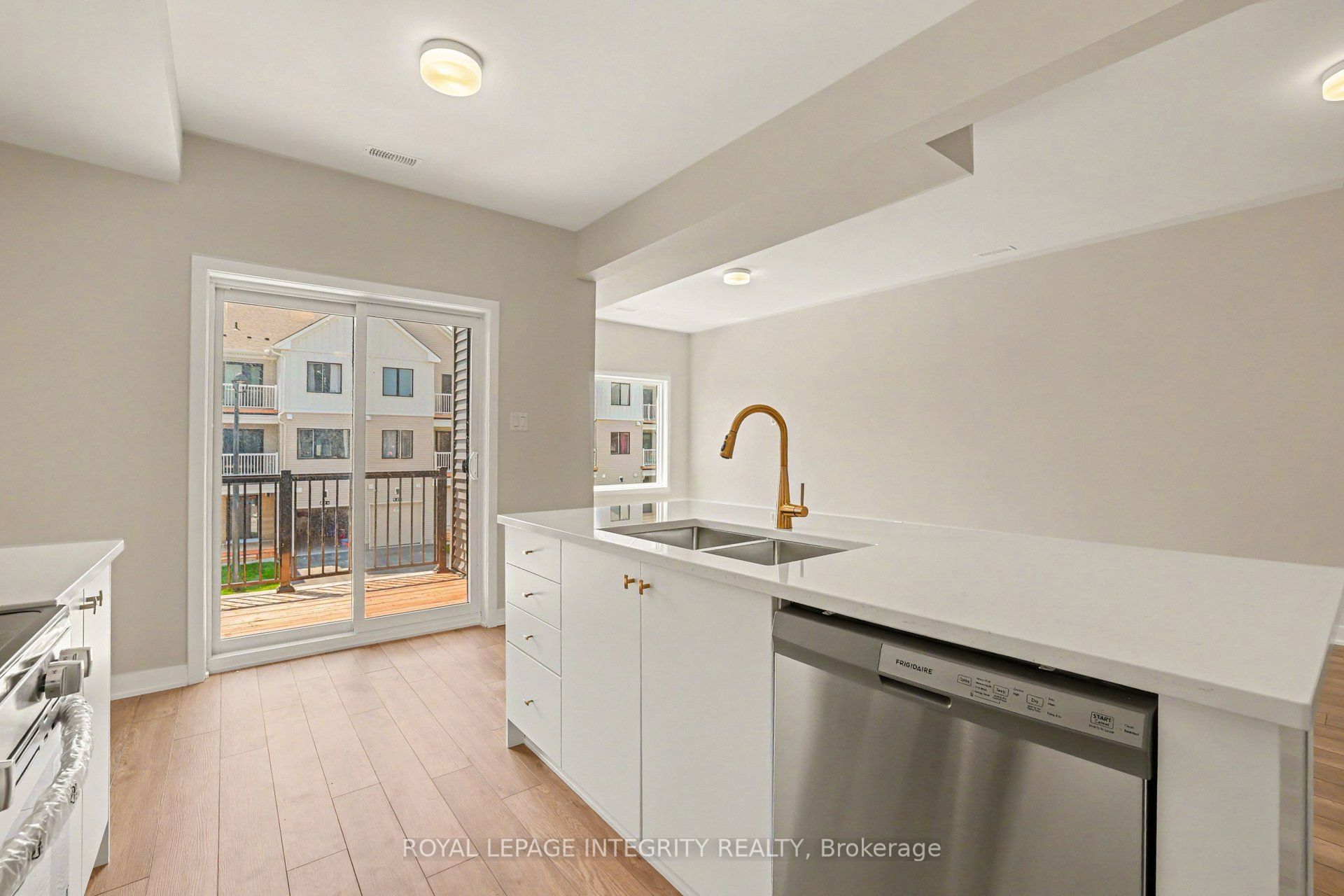 825 Demulcent Lane Property Photo 12