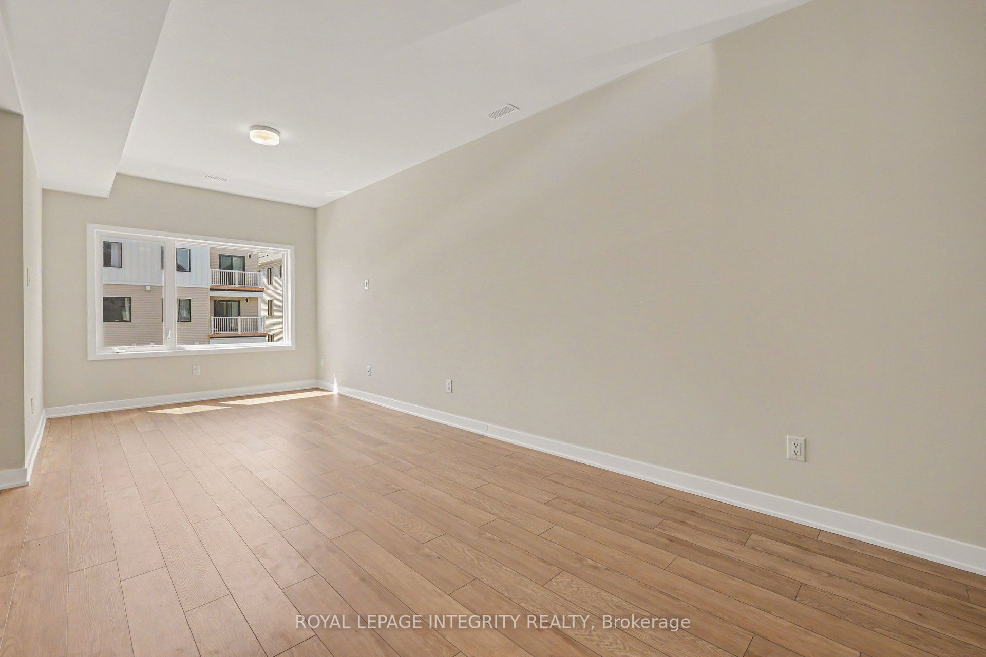 825 Demulcent Lane Property Photo 13