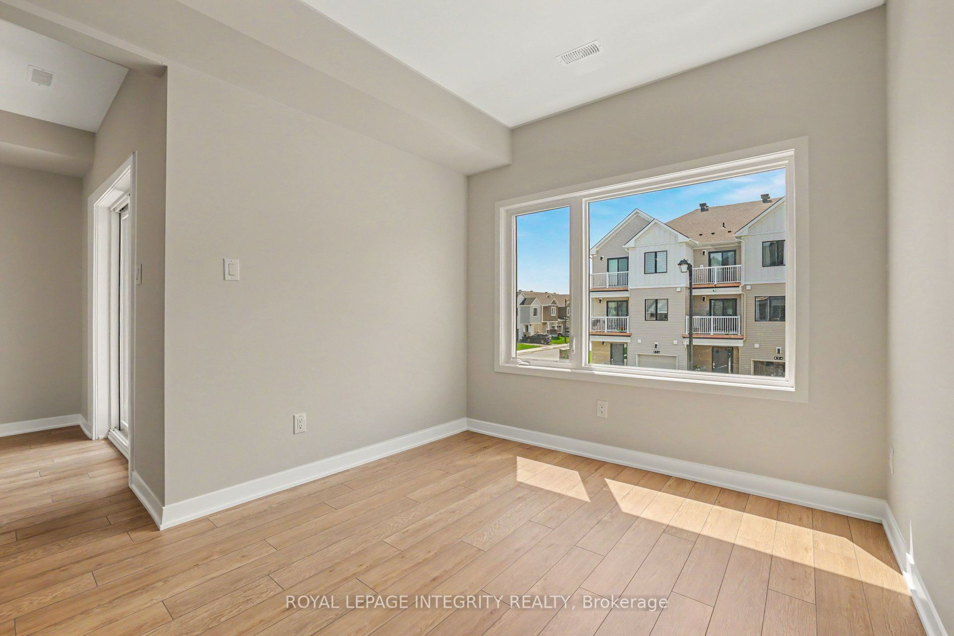 825 Demulcent Lane Property Photo 14