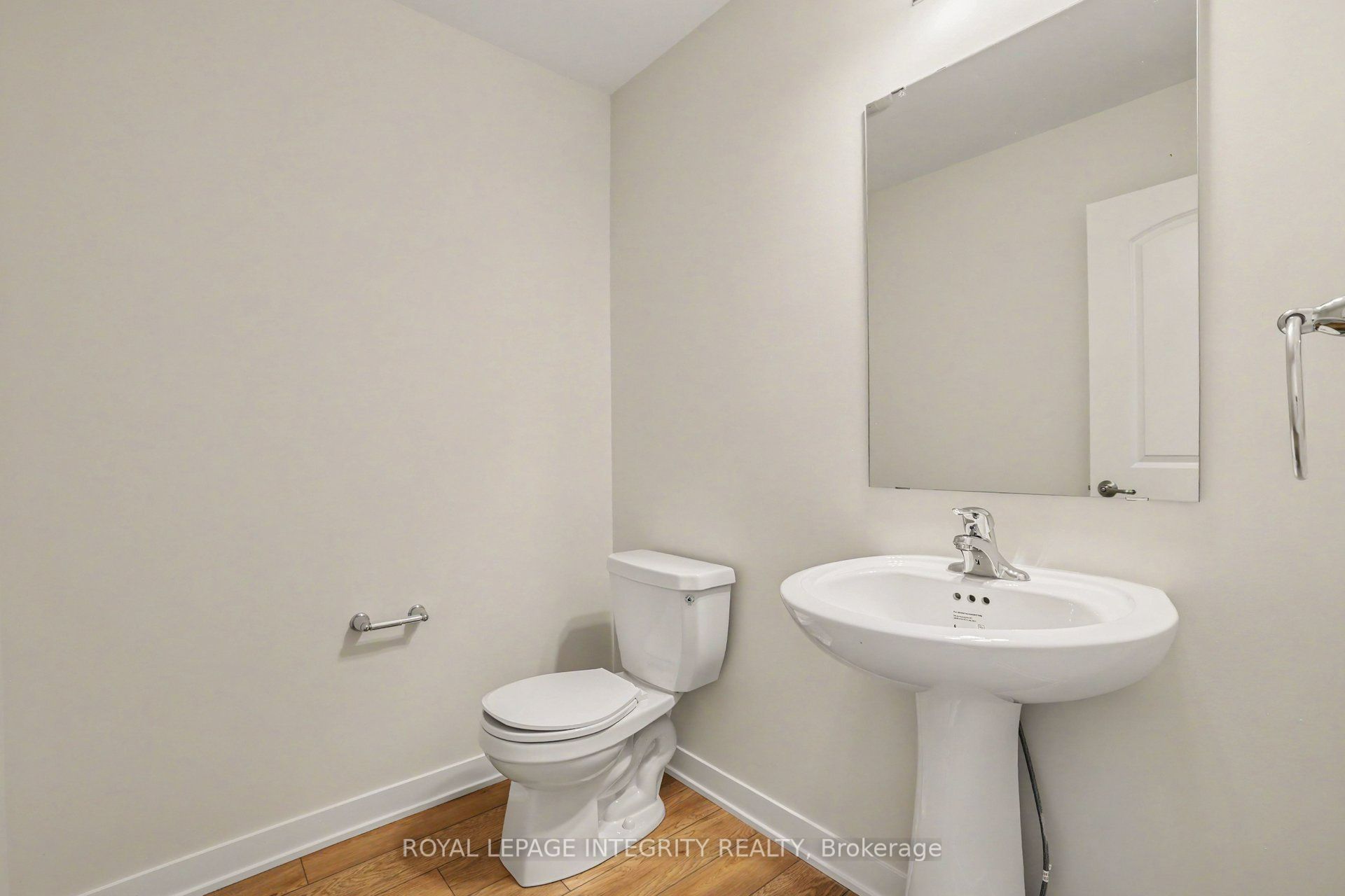 825 Demulcent Lane Property Photo 16