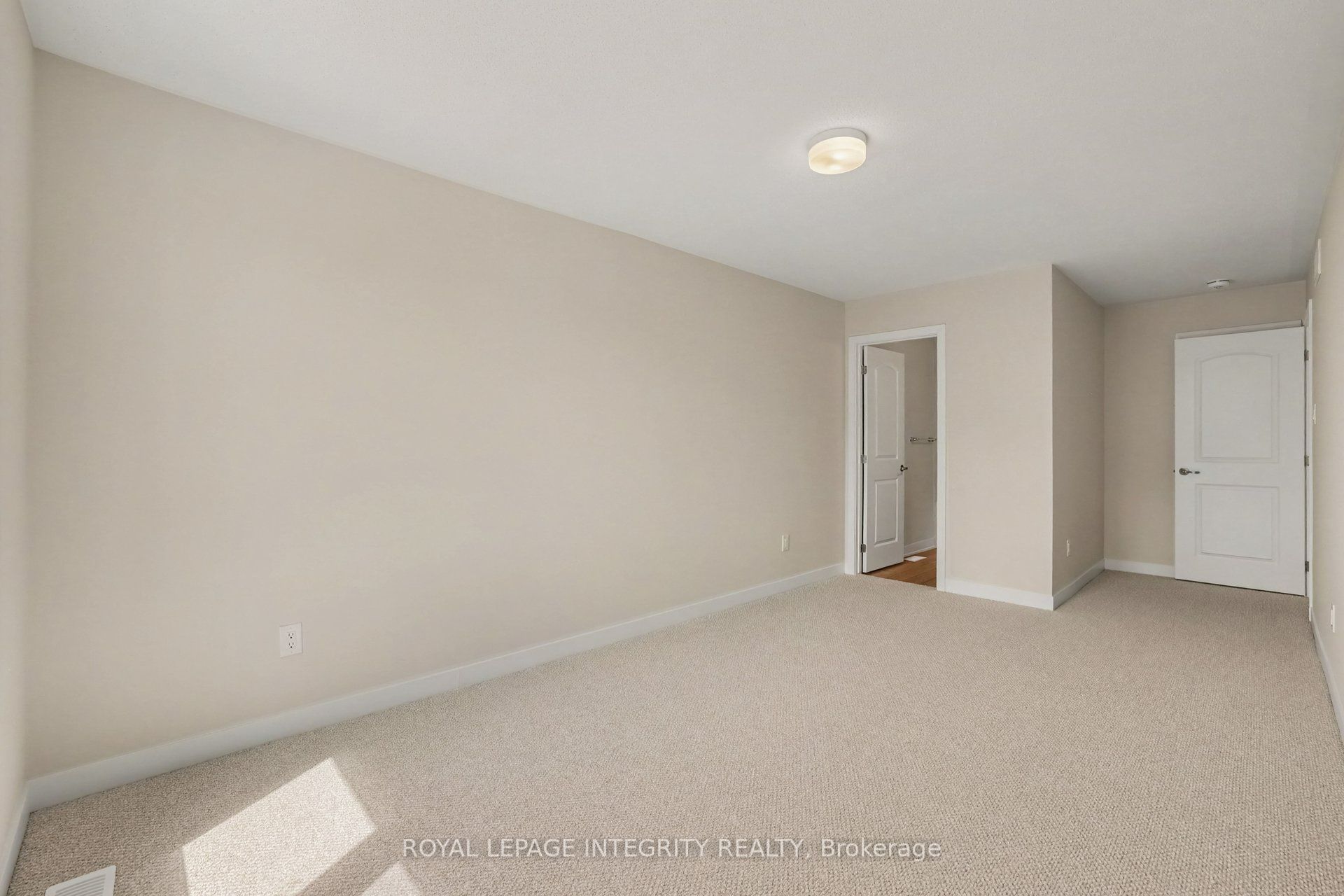 825 Demulcent Lane Property Photo 23