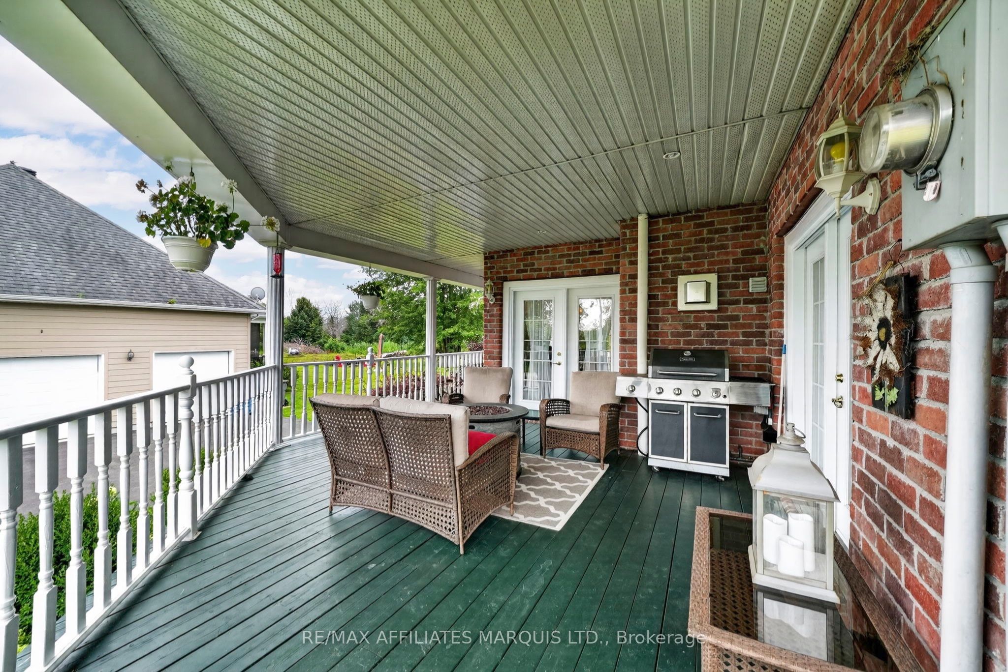 6242 Shannon Lane Property Photo 4