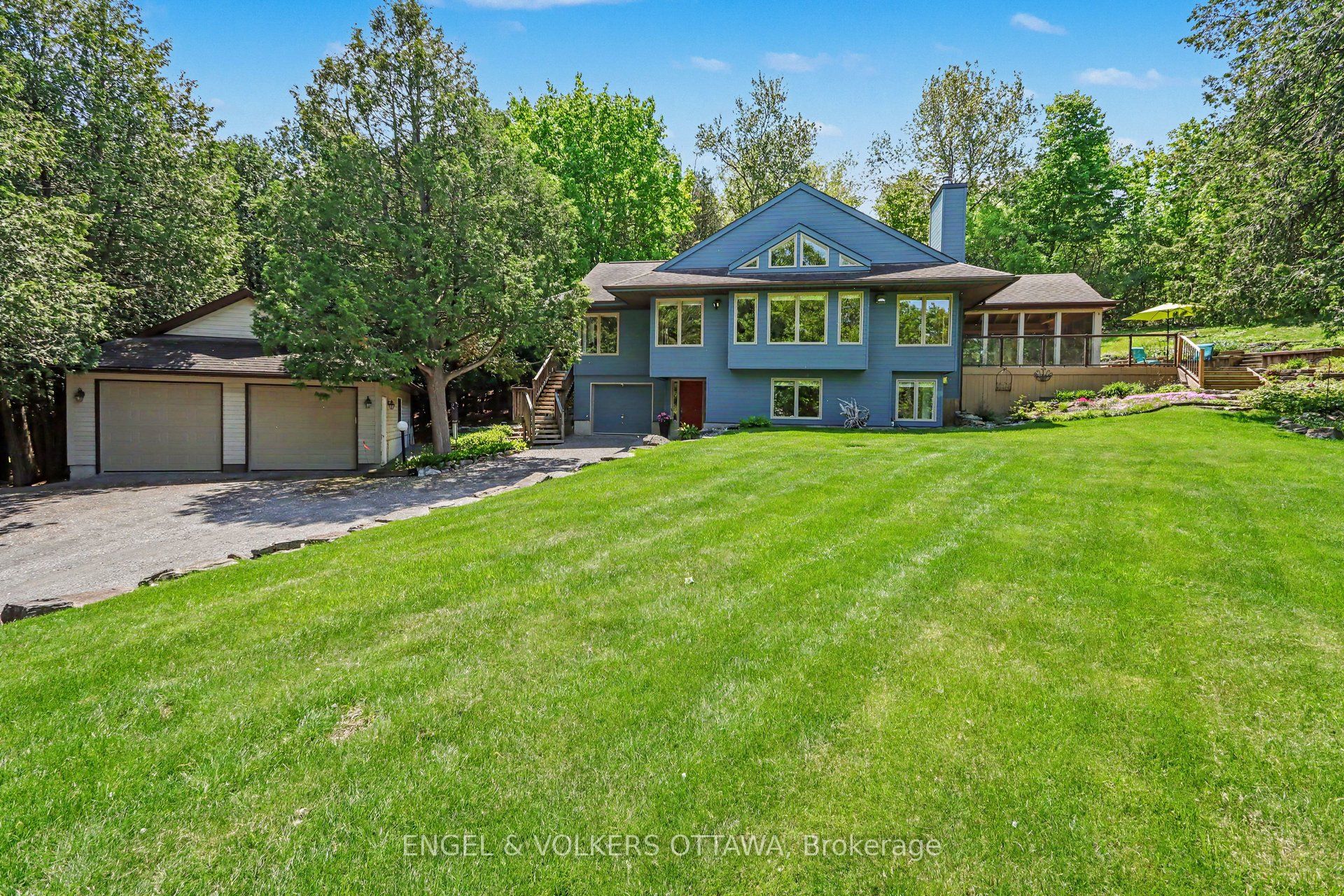 4637 Northwoods Drive Property Photo 6