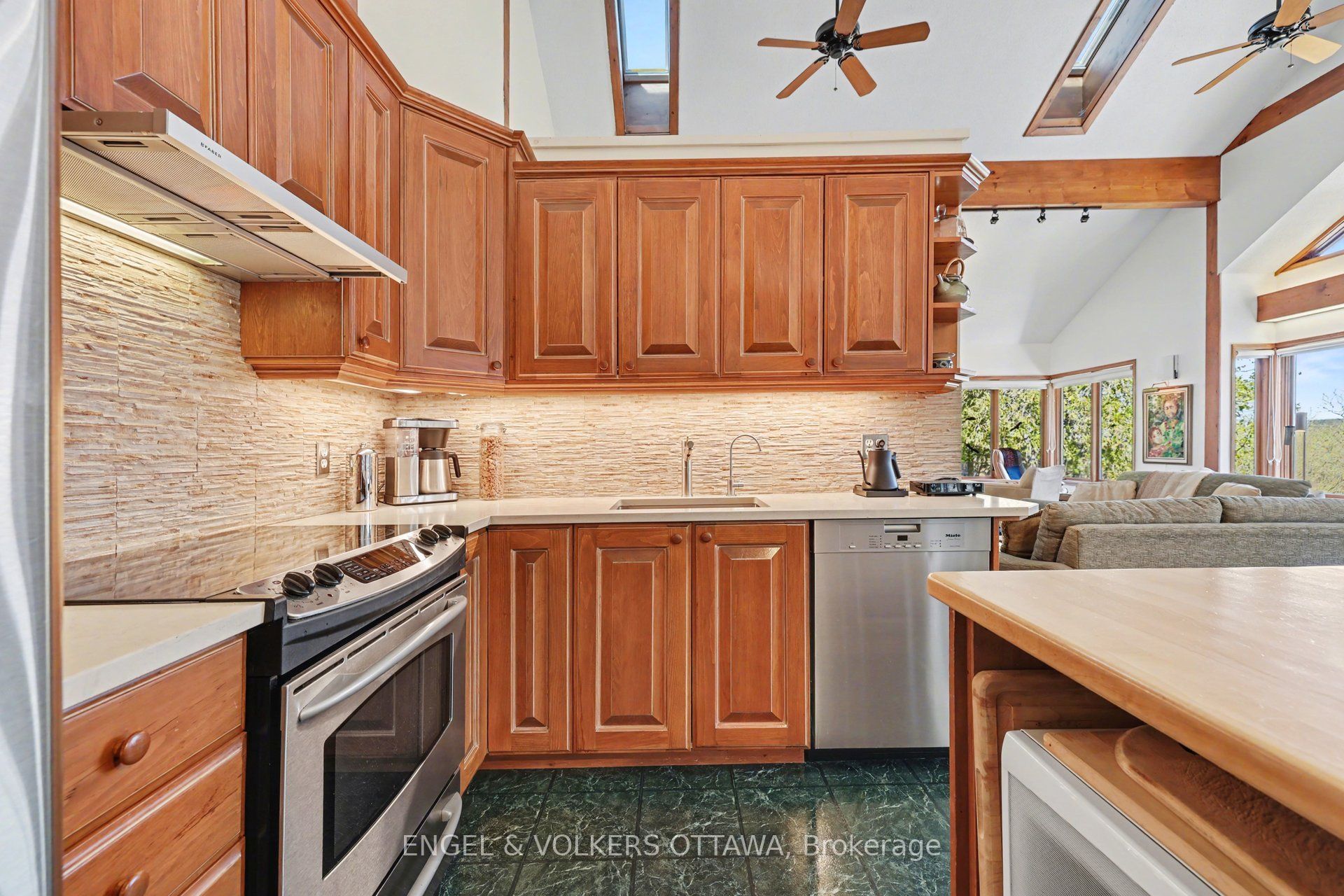 4637 Northwoods Drive Property Photo 22
