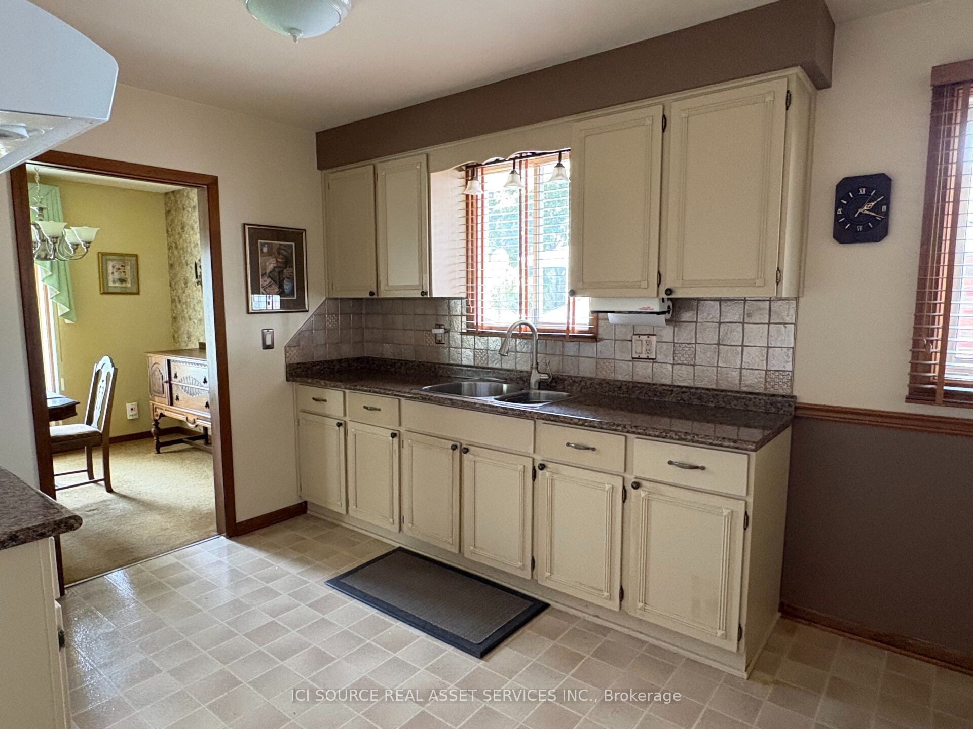 9440 Chestnut Drive Property Photo 10