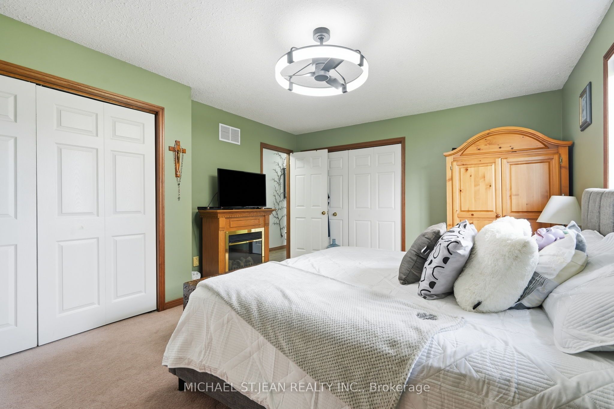 3557 Grimsby Road Property Photo 22