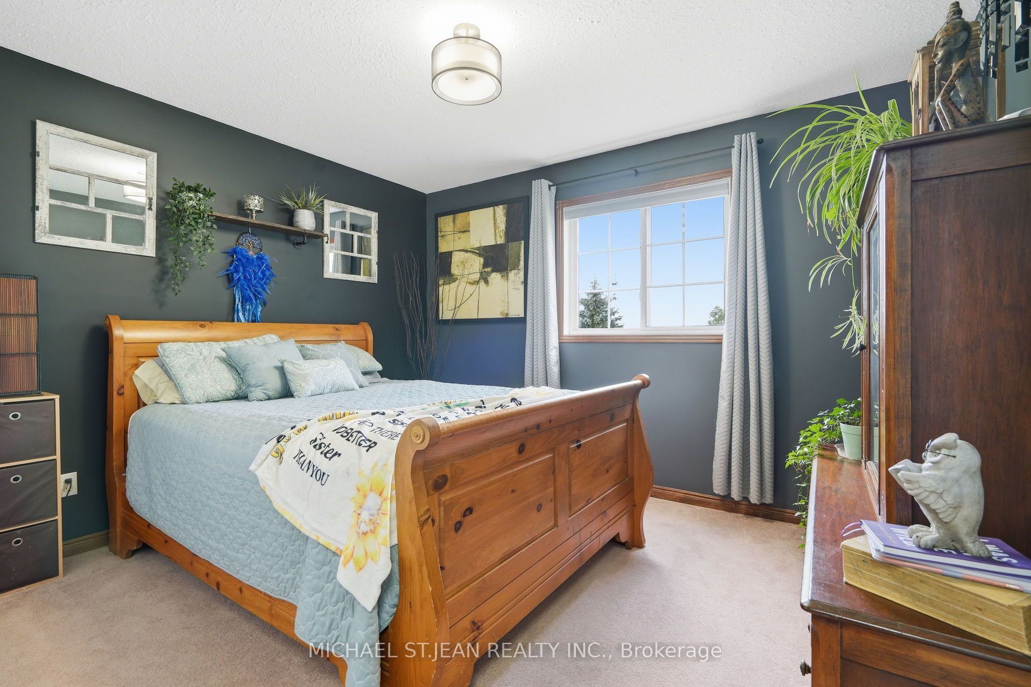 3557 Grimsby Road Property Photo 23