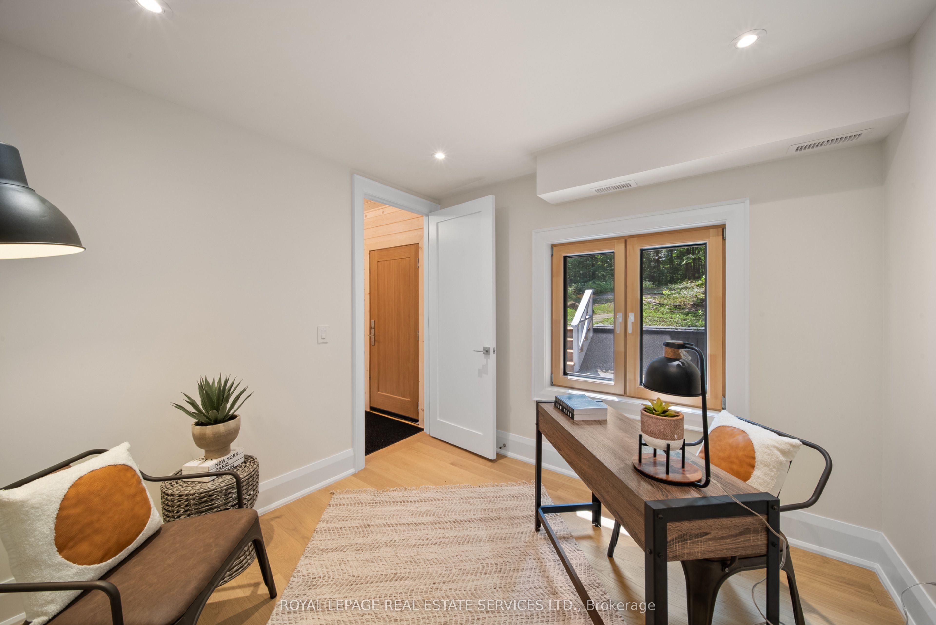 1024 Lidsley Road Property Photo 13