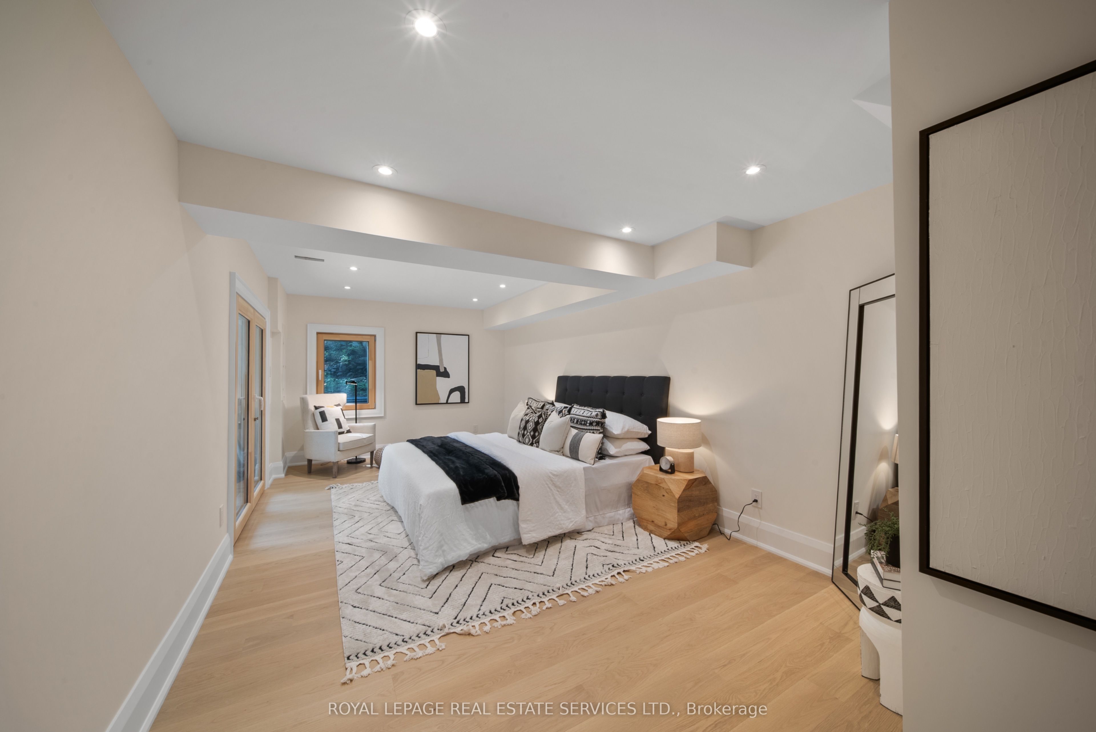 1024 Lidsley Road Property Photo 28