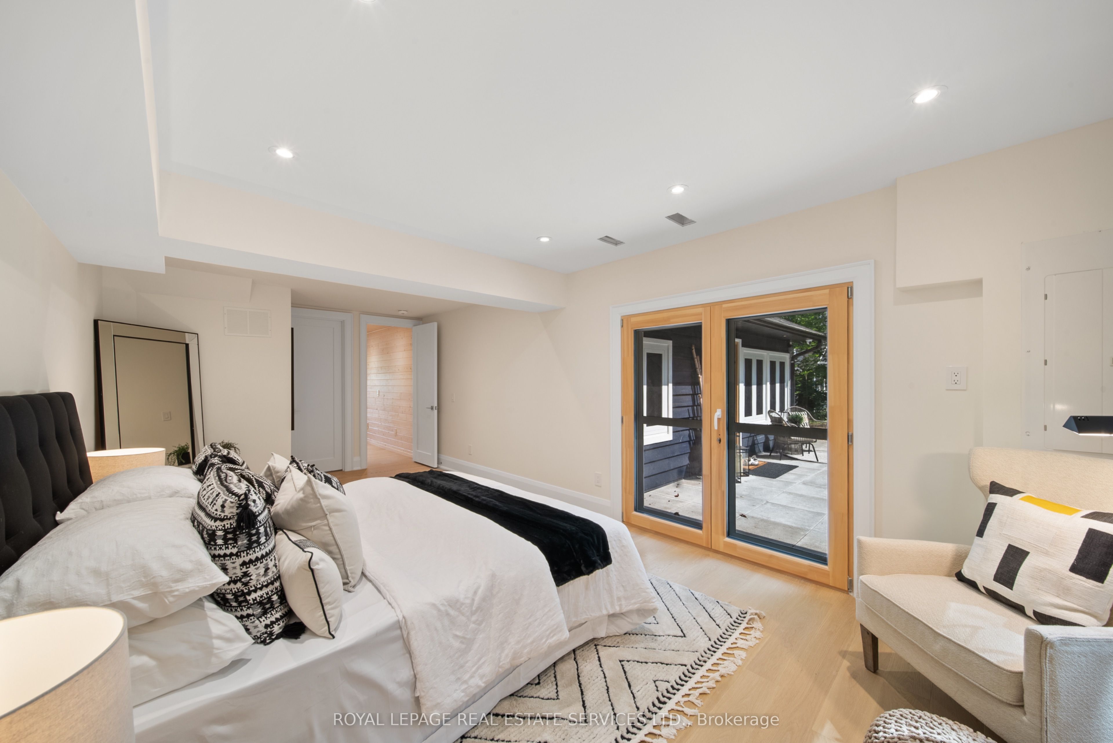 1024 Lidsley Road Property Photo 30