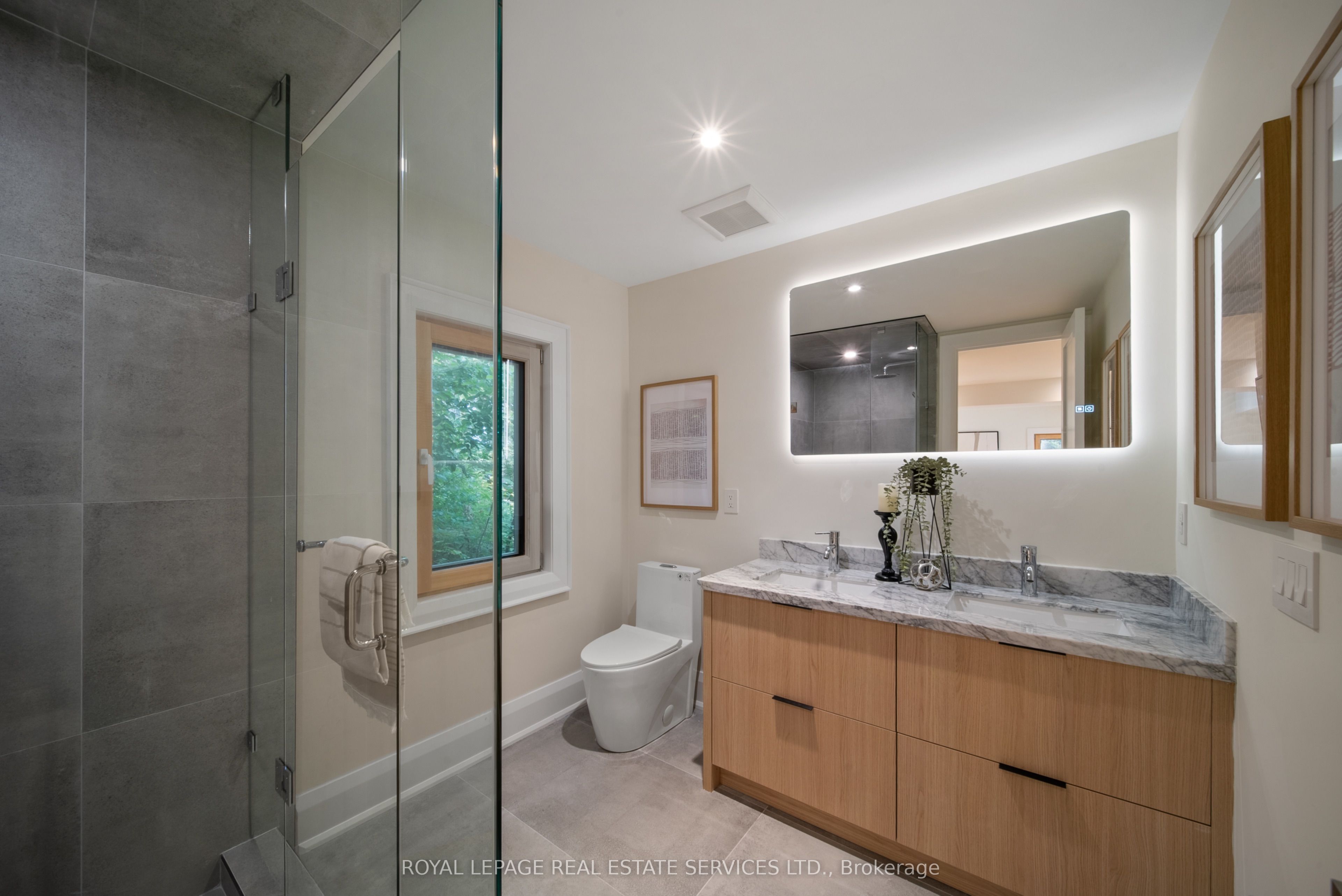 1024 Lidsley Road Property Photo 31