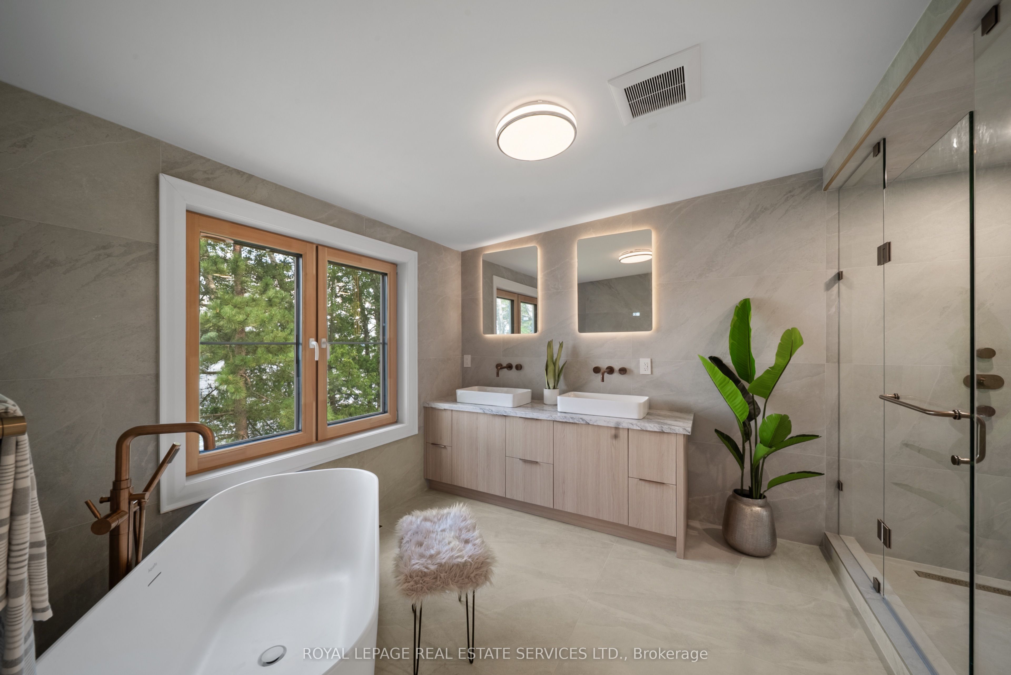 1024 Lidsley Road Property Photo 34