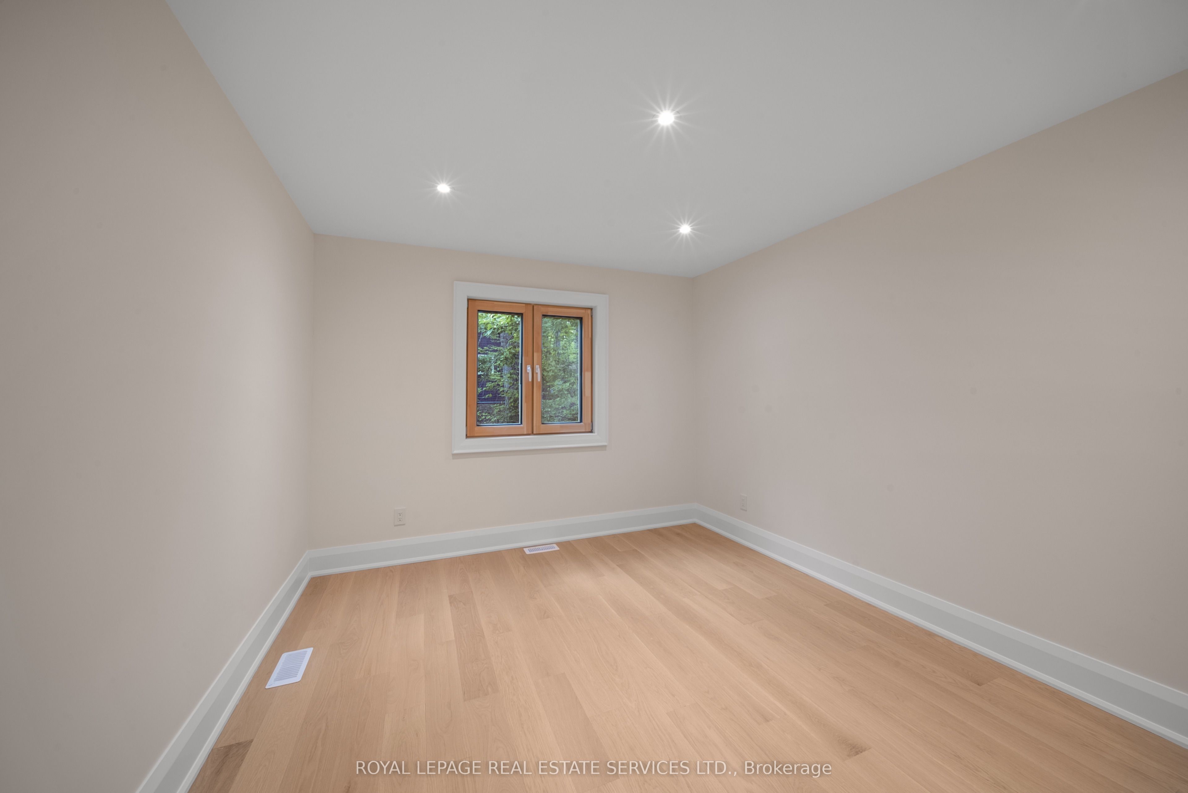 1024 Lidsley Road Property Photo 37