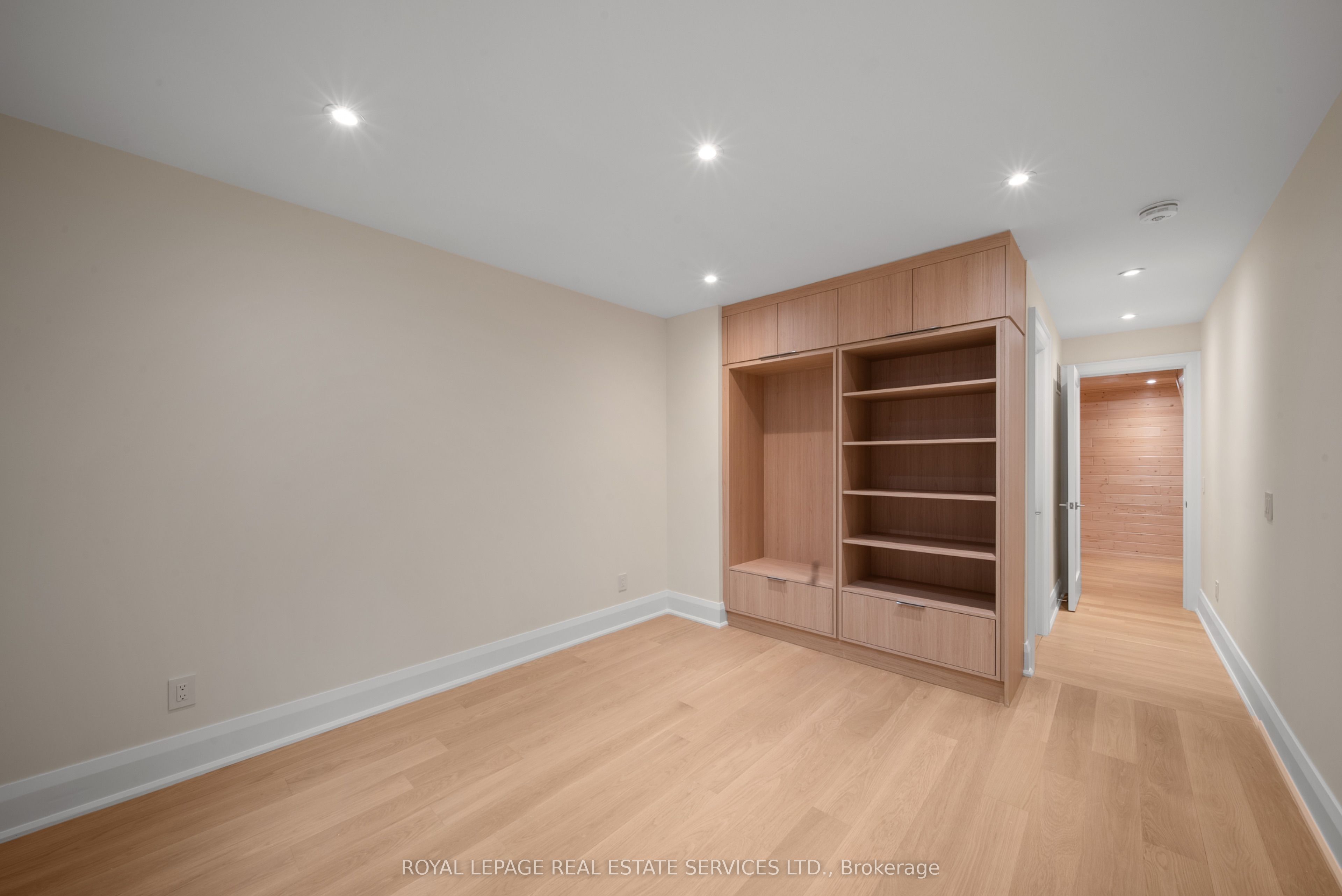 1024 Lidsley Road Property Photo 38
