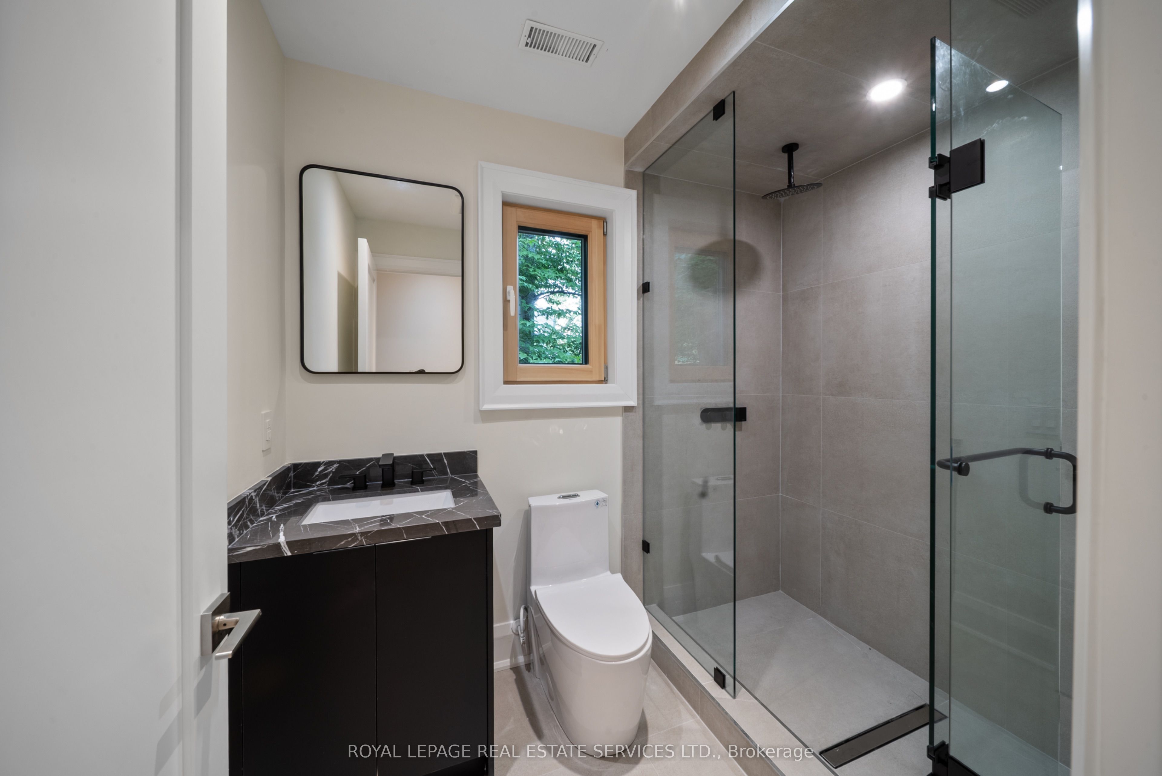 1024 Lidsley Road Property Photo 39