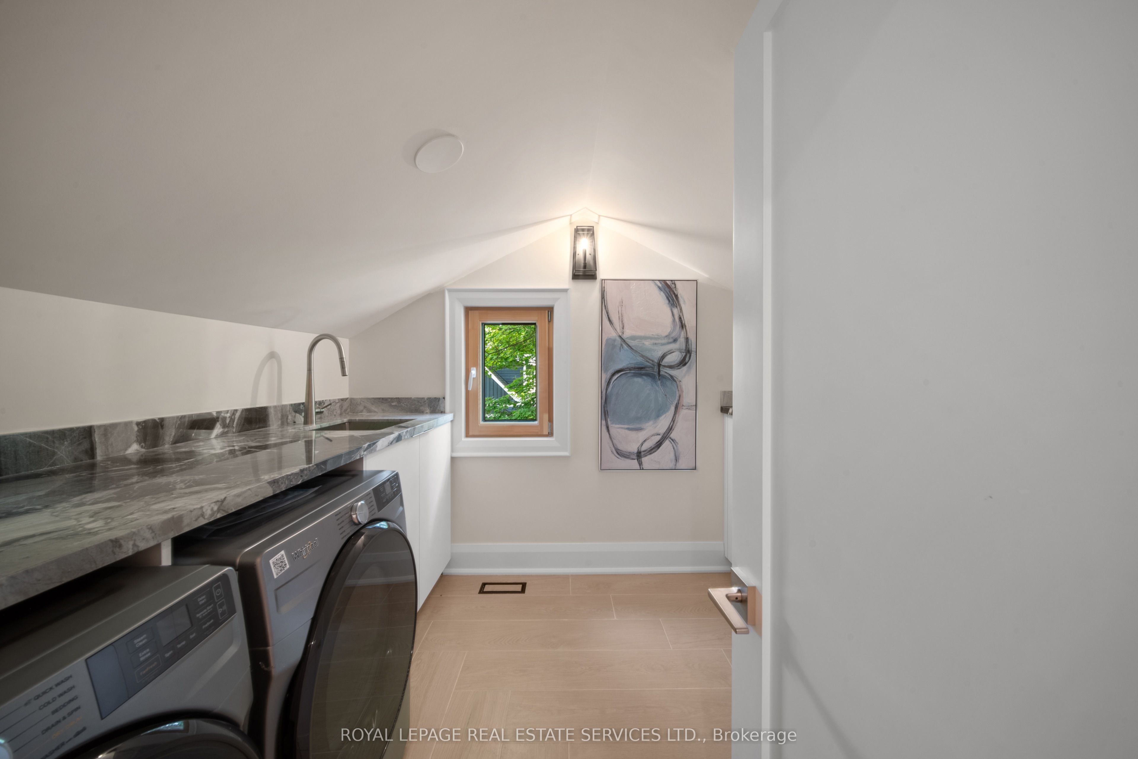 1024 Lidsley Road Property Photo 40