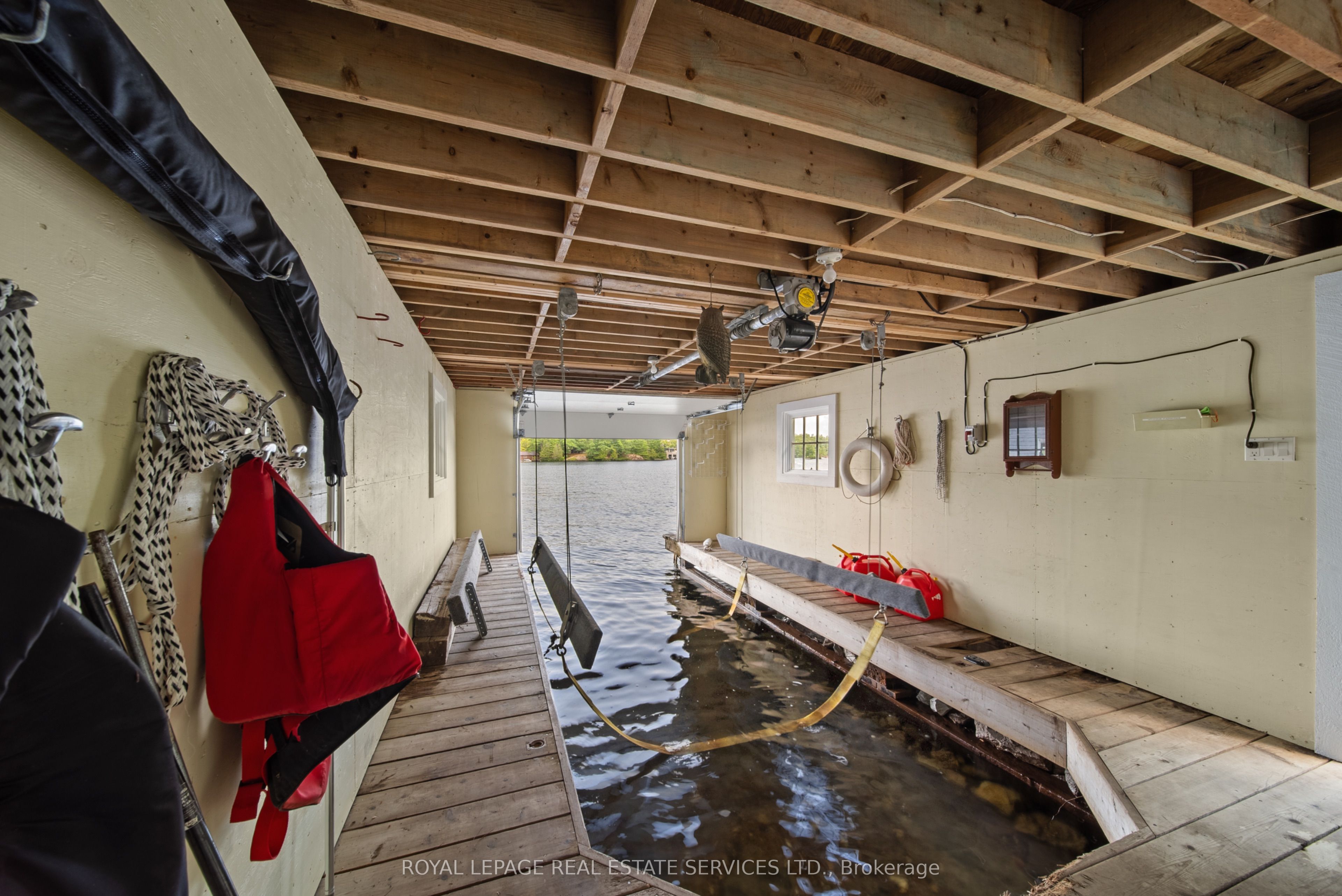 1024 Lidsley Road Property Photo 42