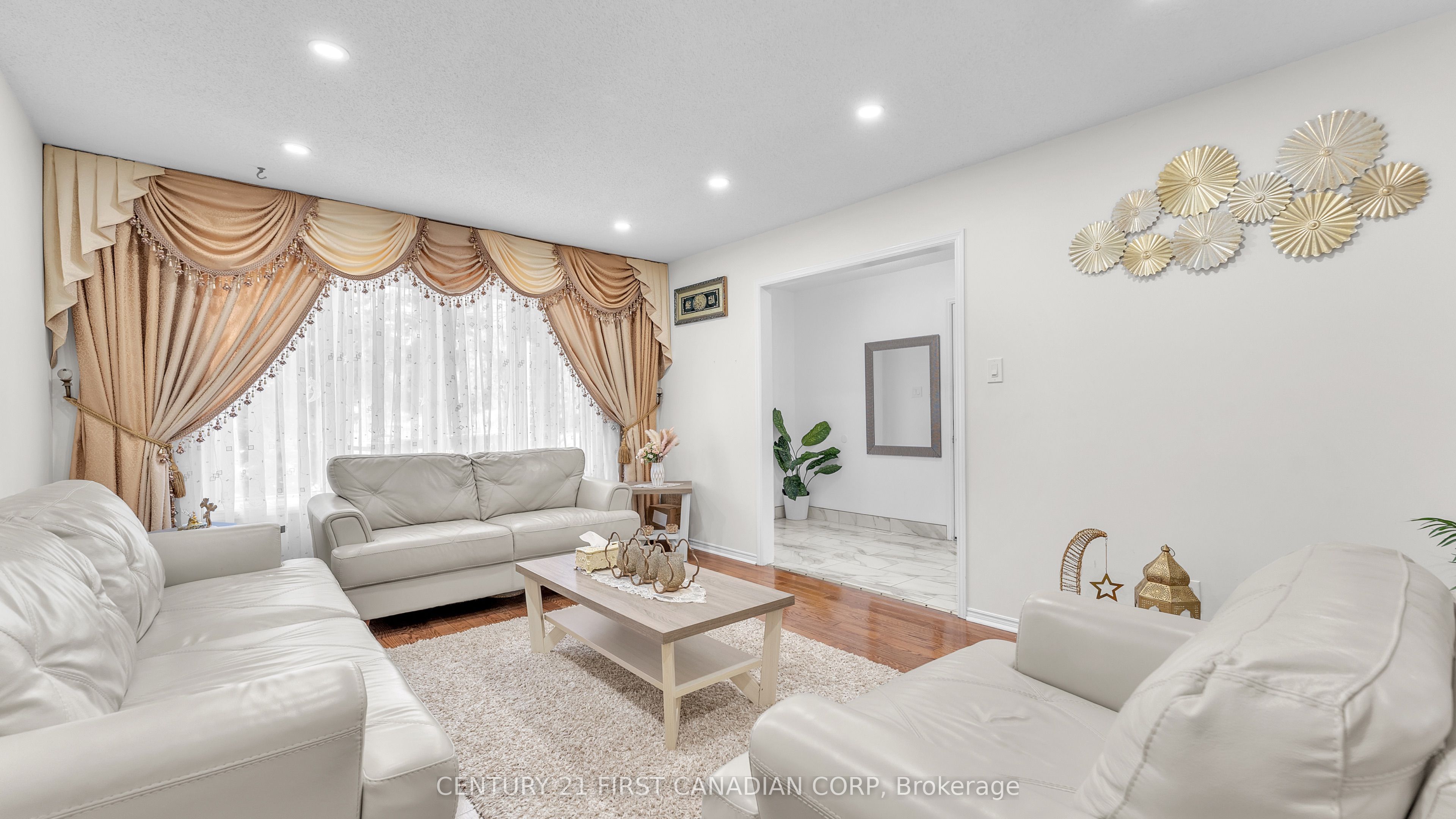 146 Colette Drive Property Photo 4