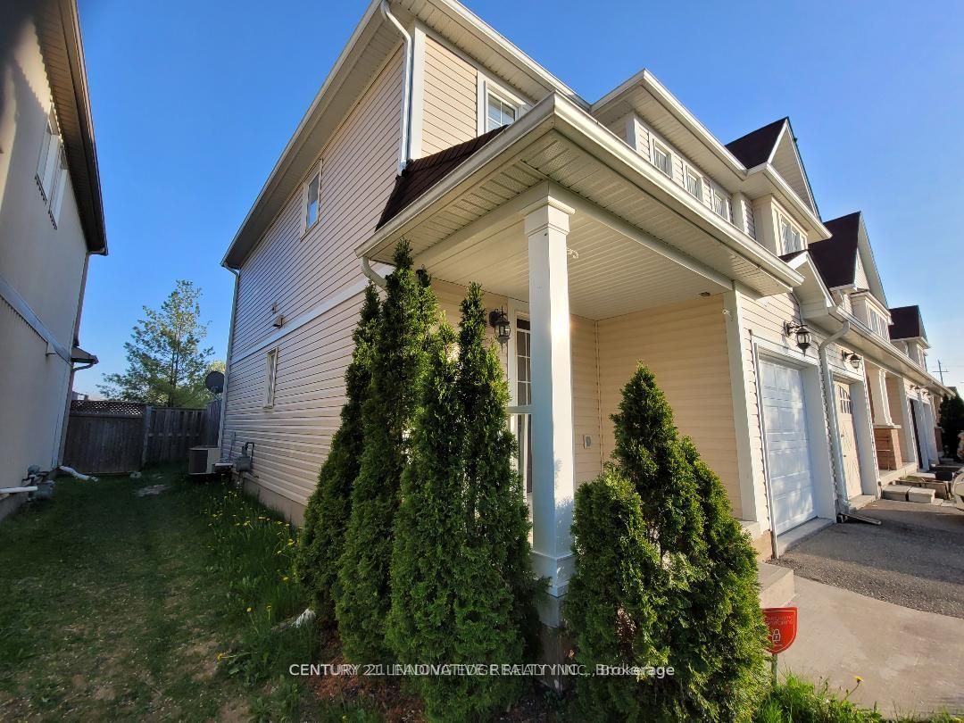 26 Duncan Avenue Property Photo 3