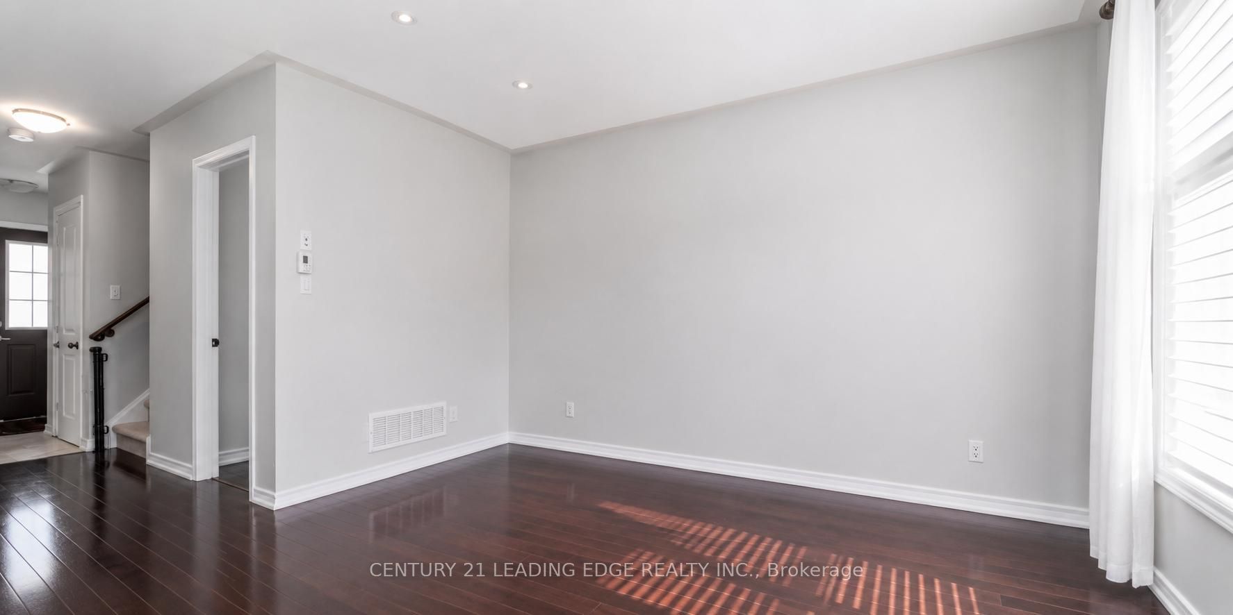 26 Duncan Avenue Property Photo 6