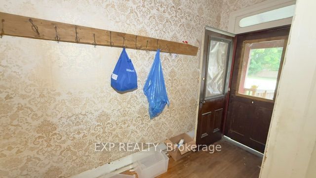 348 Frank Street Property Photo 9