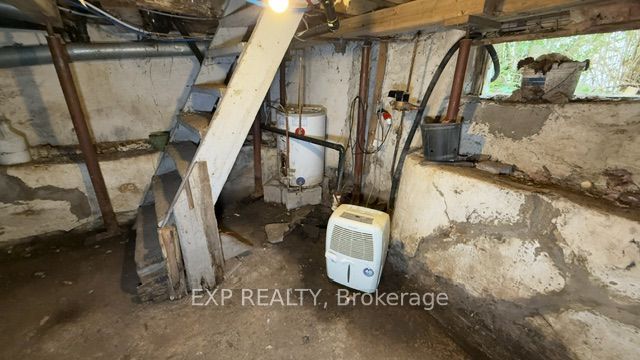 348 Frank Street Property Photo 13
