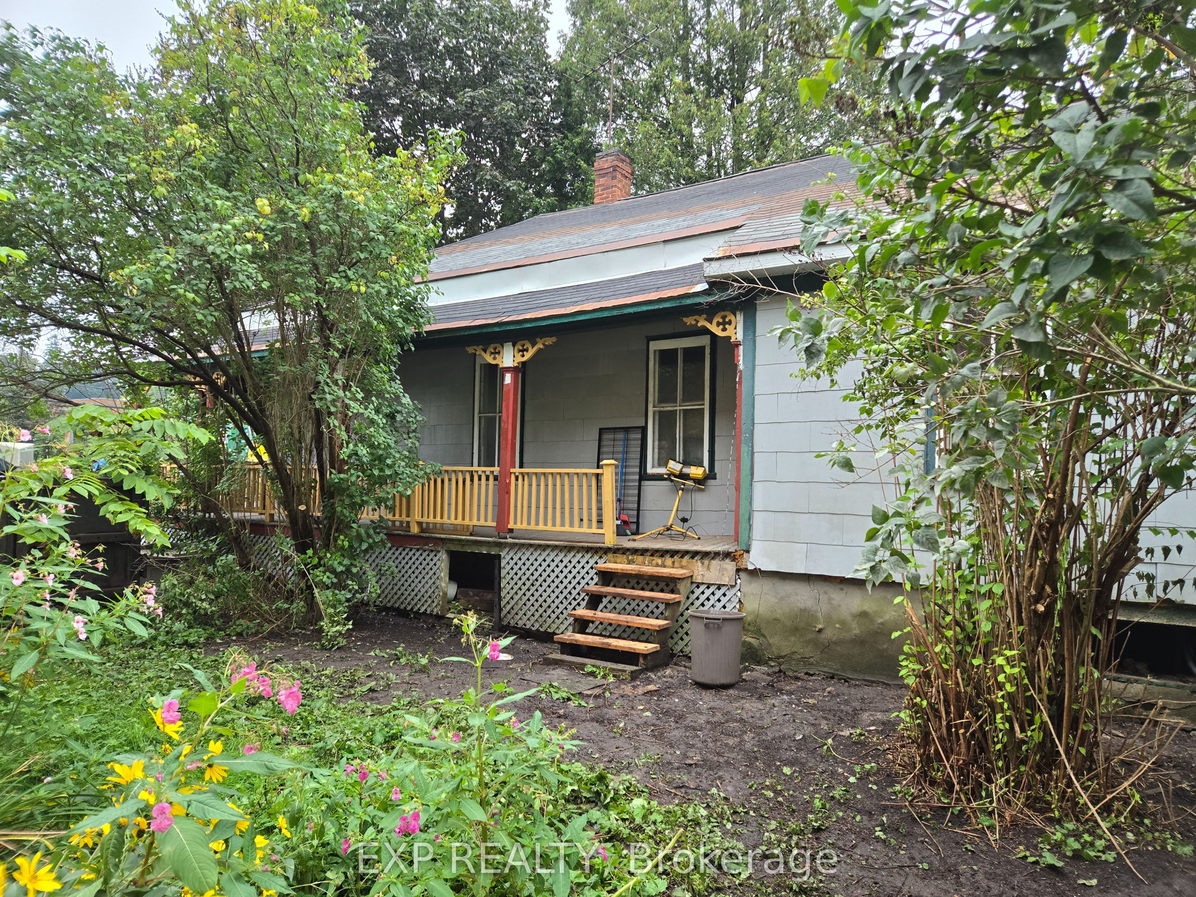 348 Frank Street Property Photo 14