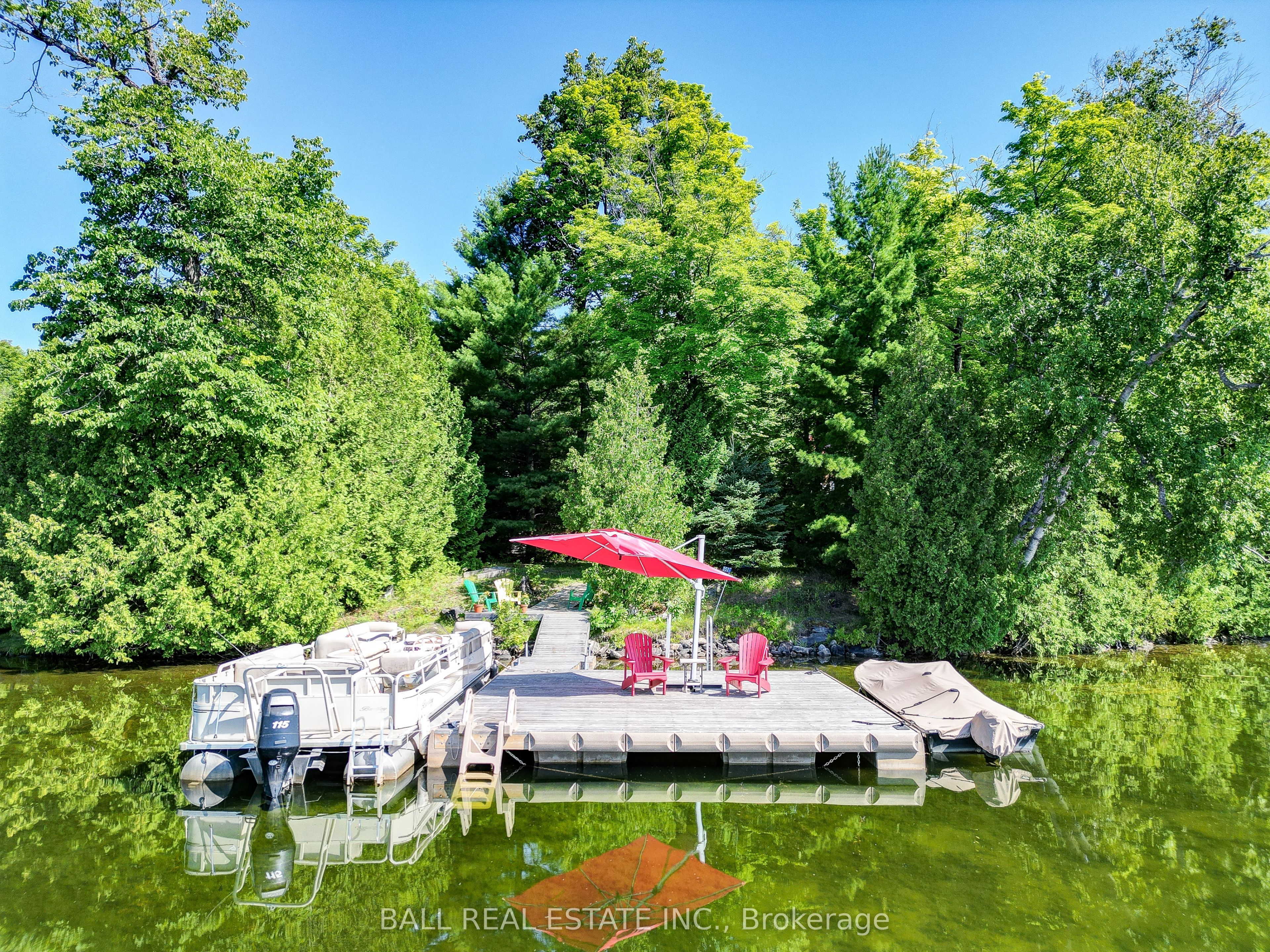 351 Limerick Lake Shore N Property Photo 3