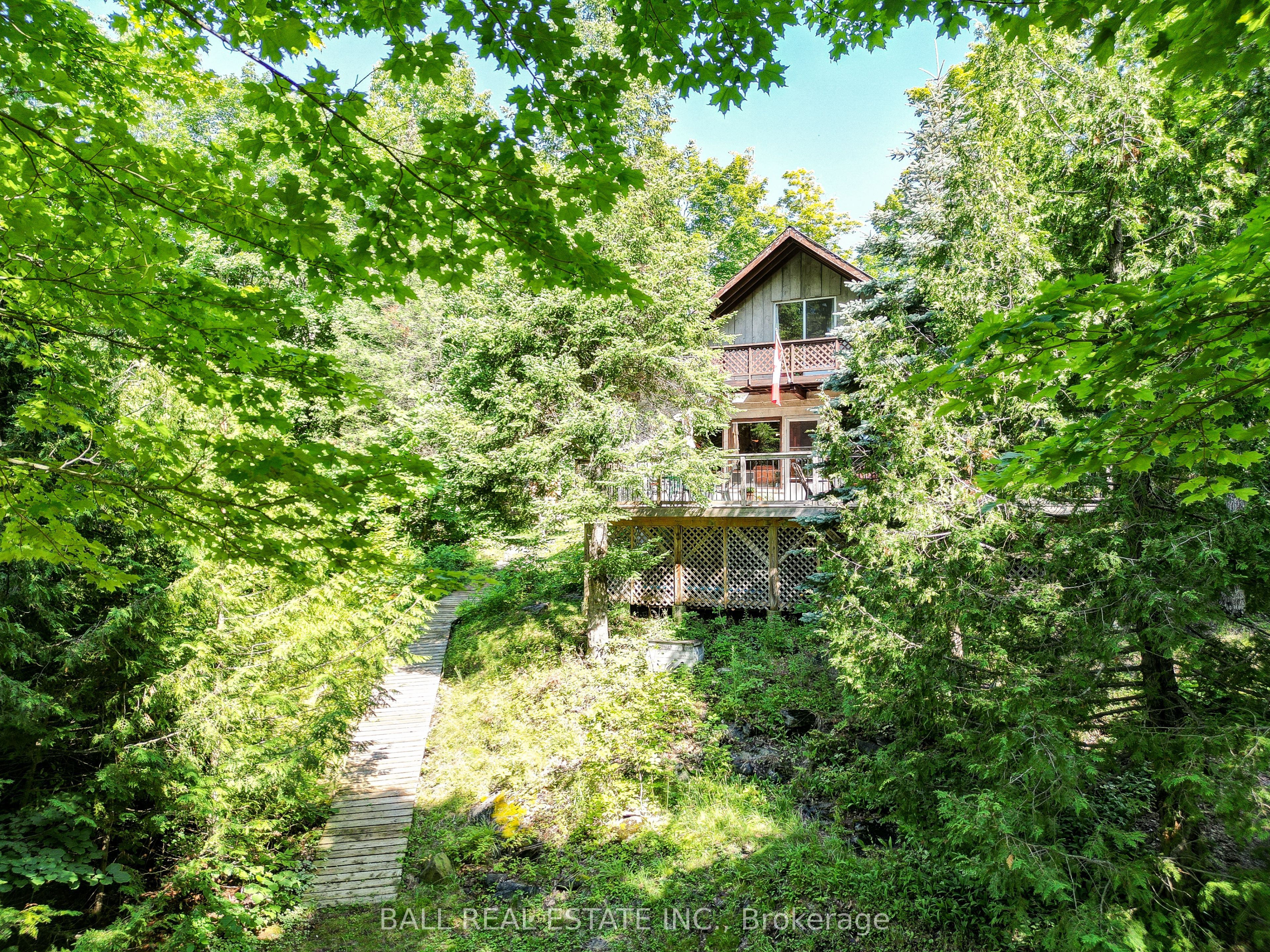 351 Limerick Lake Shore N Property Photo 6