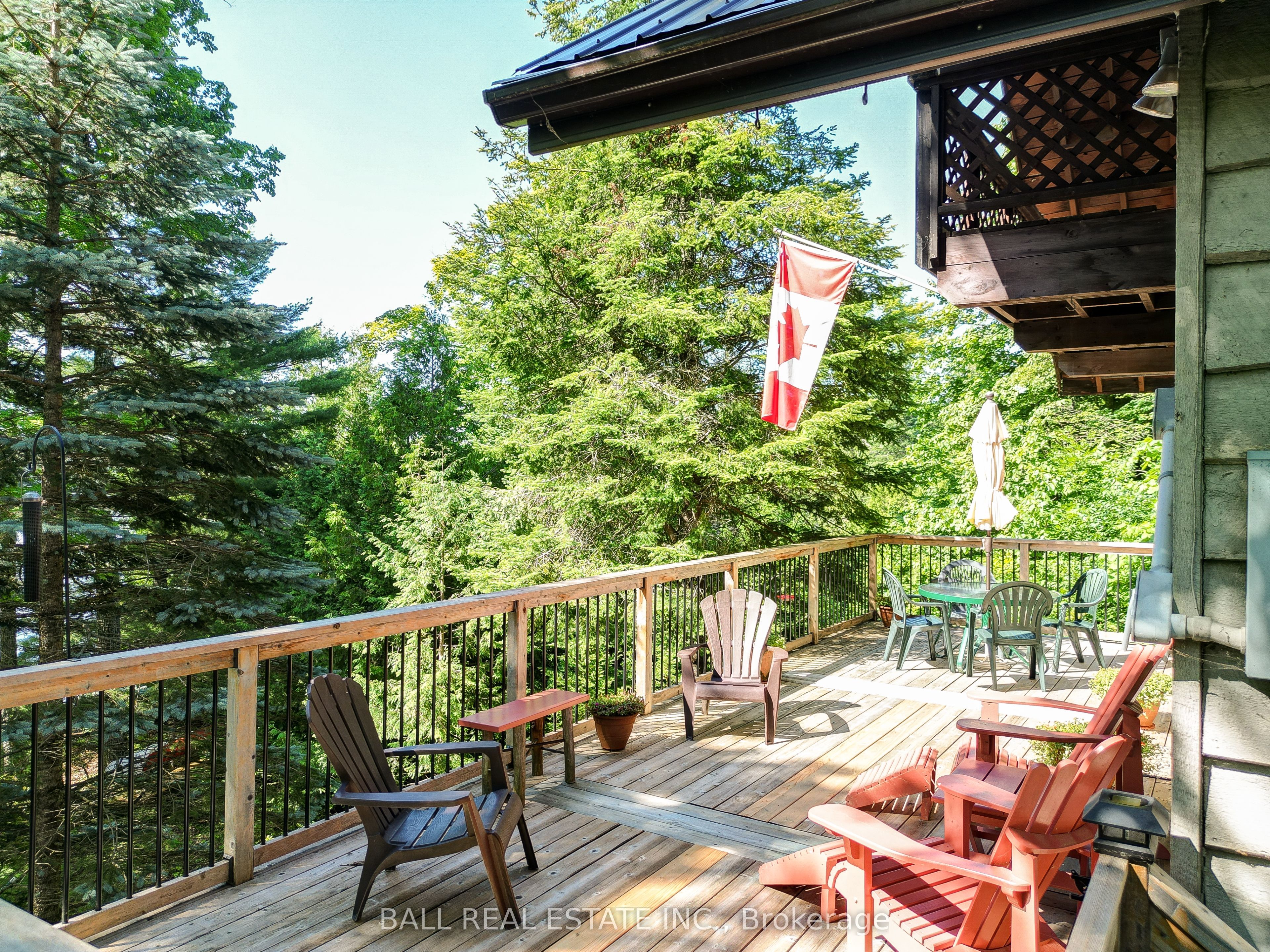351 Limerick Lake Shore N Property Photo 8