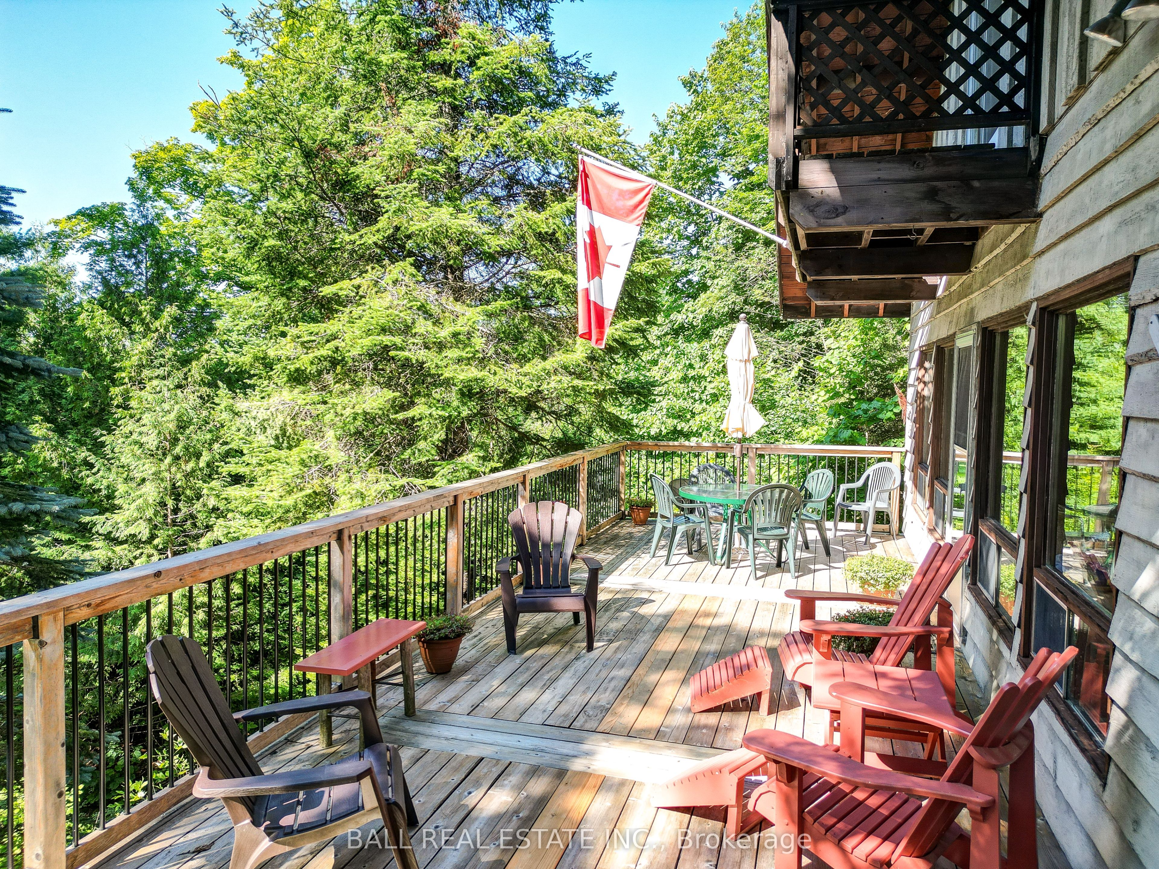 351 Limerick Lake Shore N Property Photo 9
