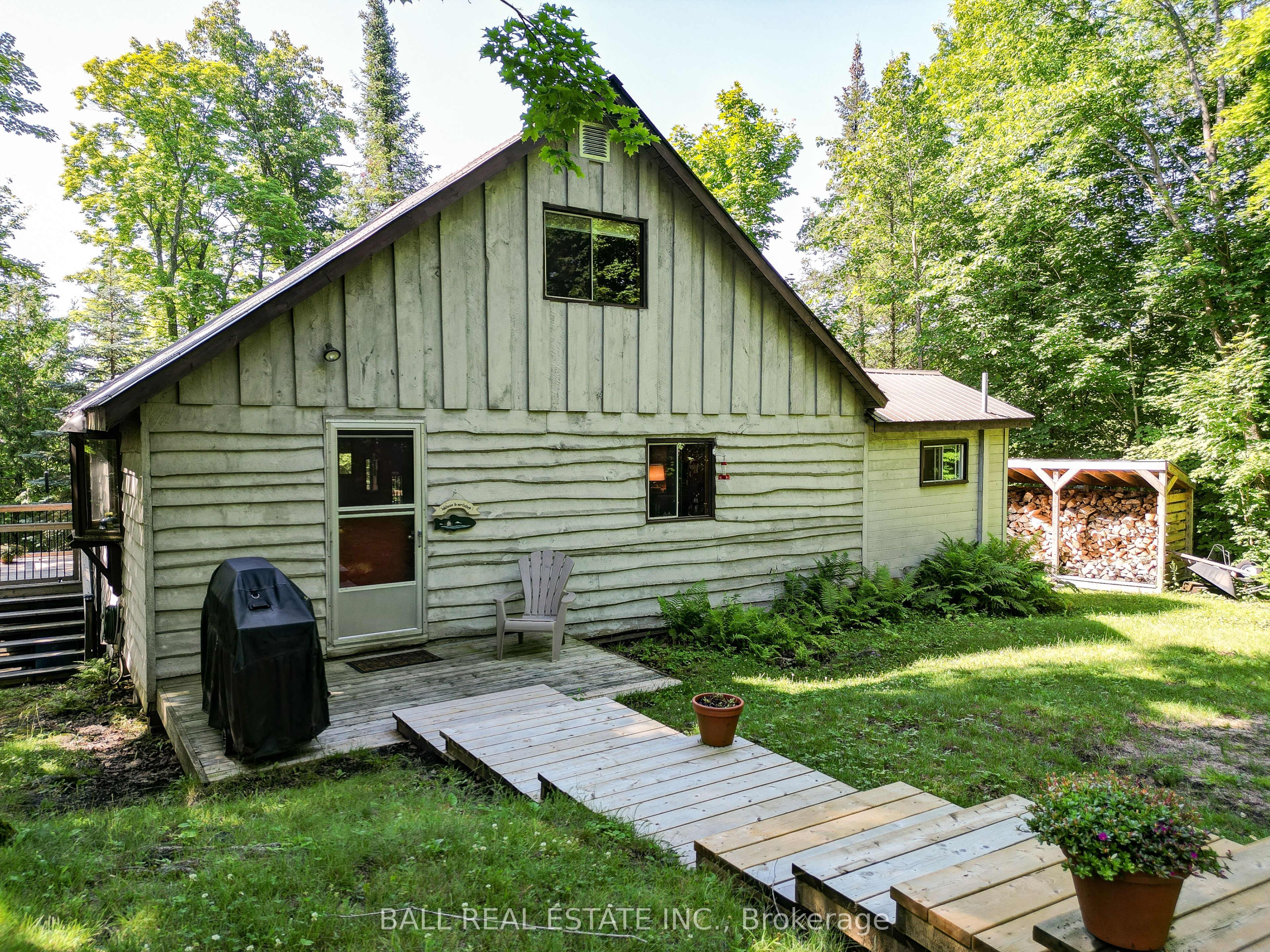 351 Limerick Lake Shore N Property Photo 10