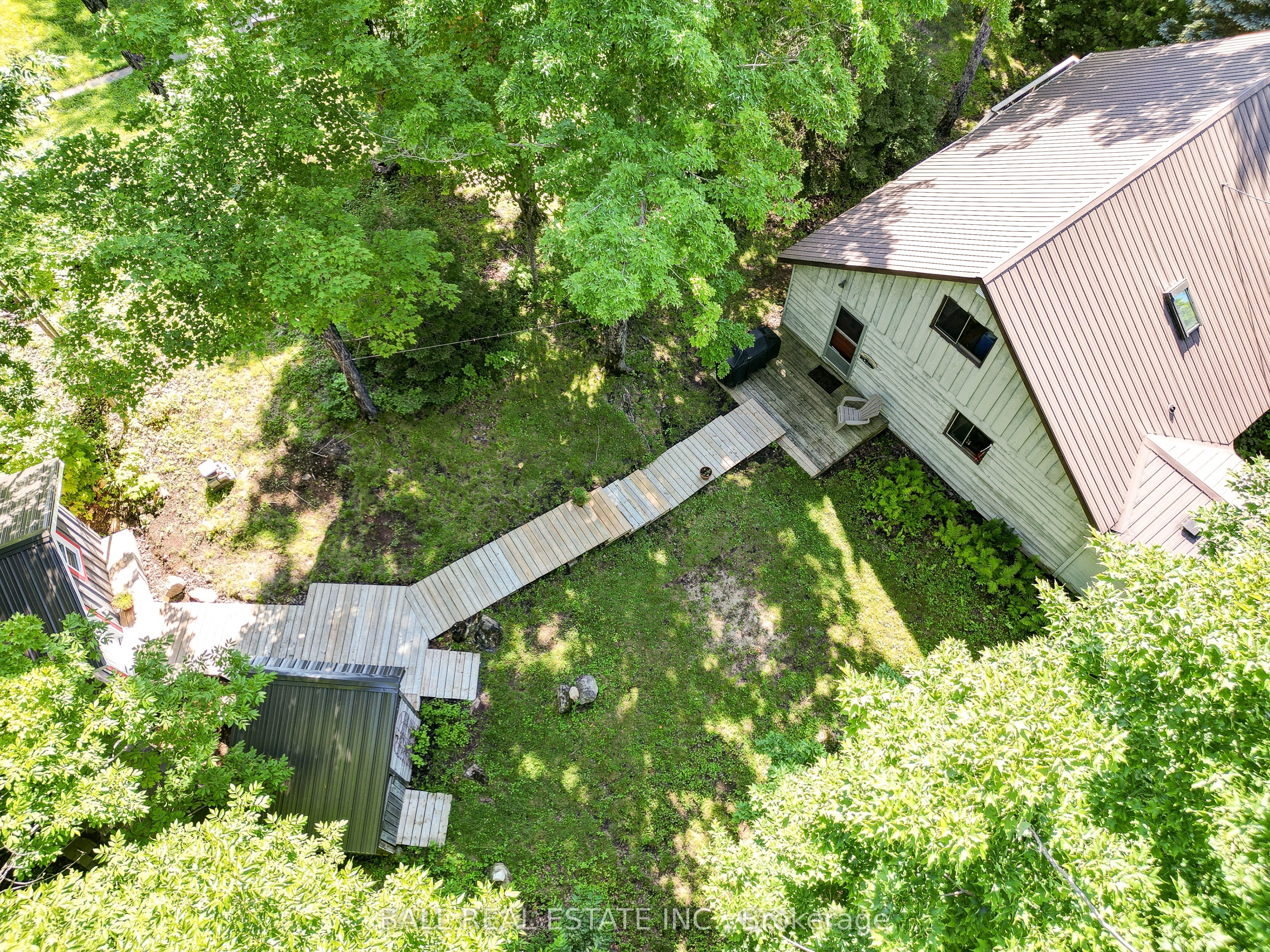 351 Limerick Lake Shore N Property Photo 12