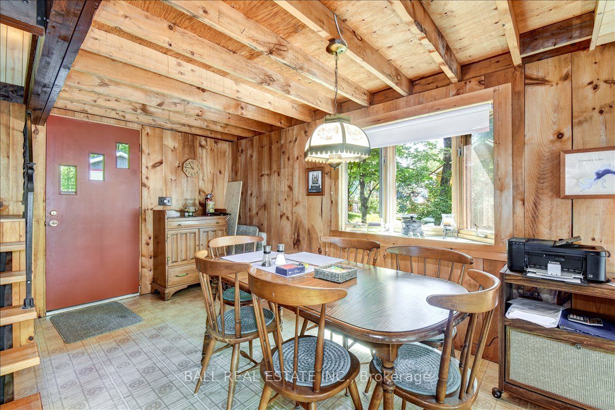 351 Limerick Lake Shore N Property Photo 28