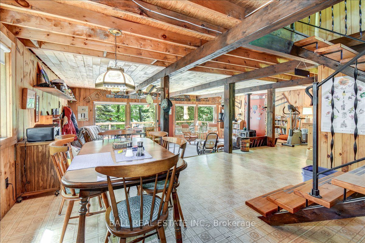 351 Limerick Lake Shore N Property Photo 29