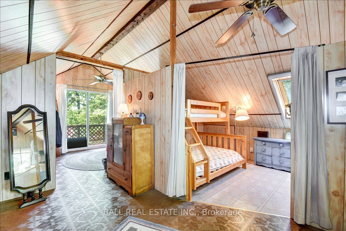 351 Limerick Lake Shore N Property Photo 33