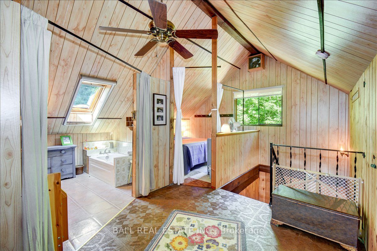 351 Limerick Lake Shore N Property Photo 34