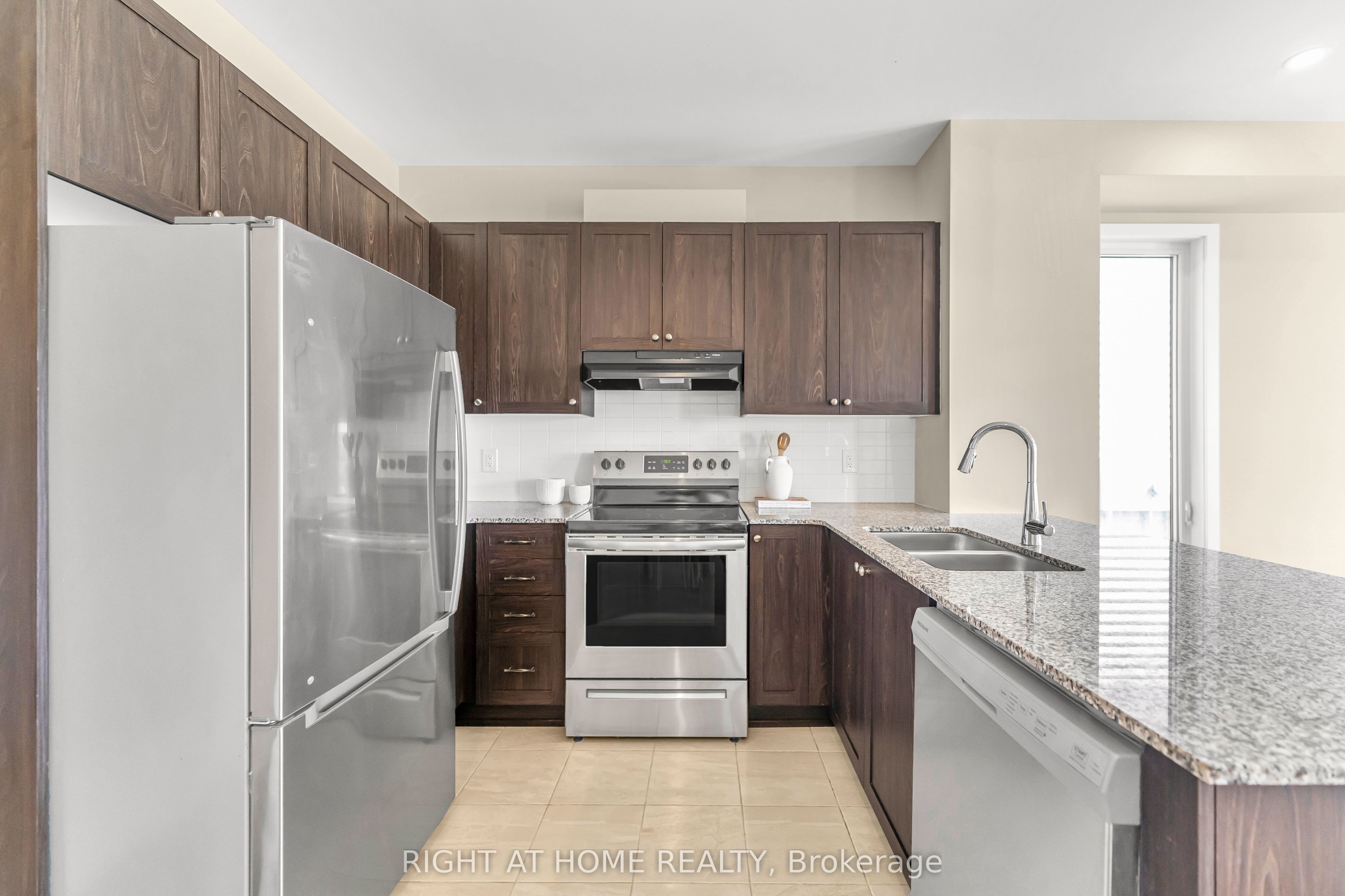 6319 Perth Street Property Photo 10