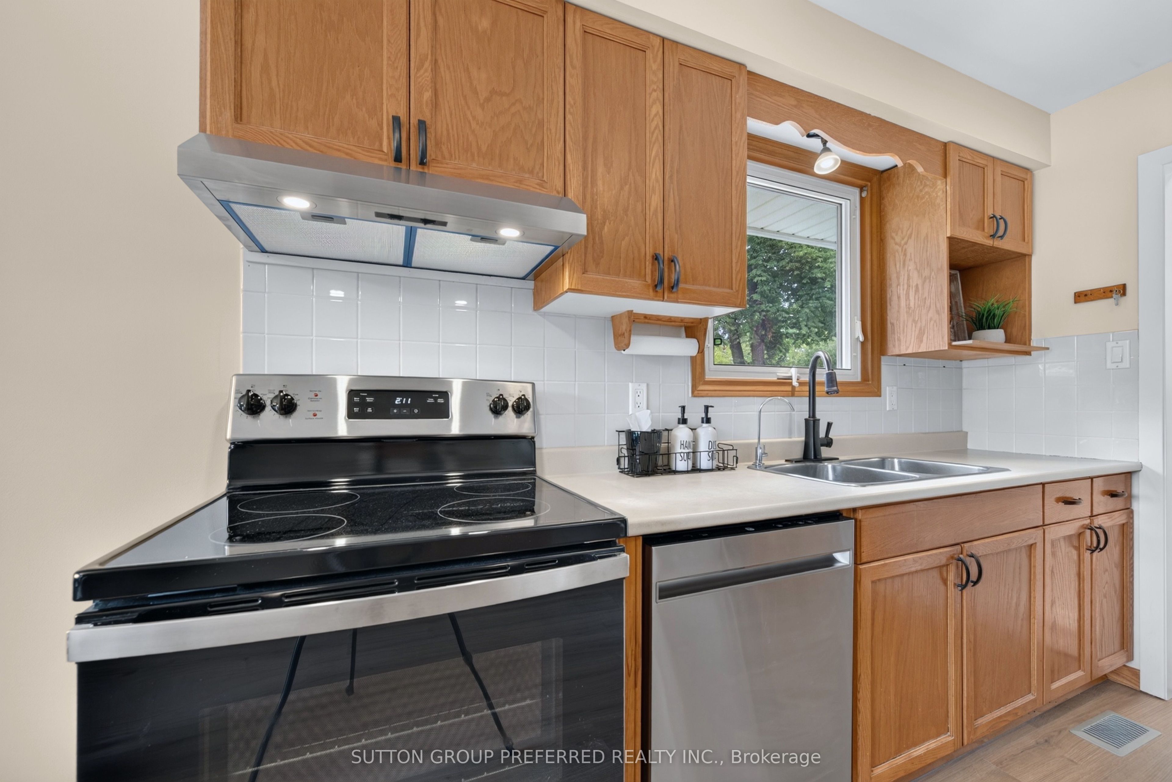 53 Renny Crescent Property Photo 18