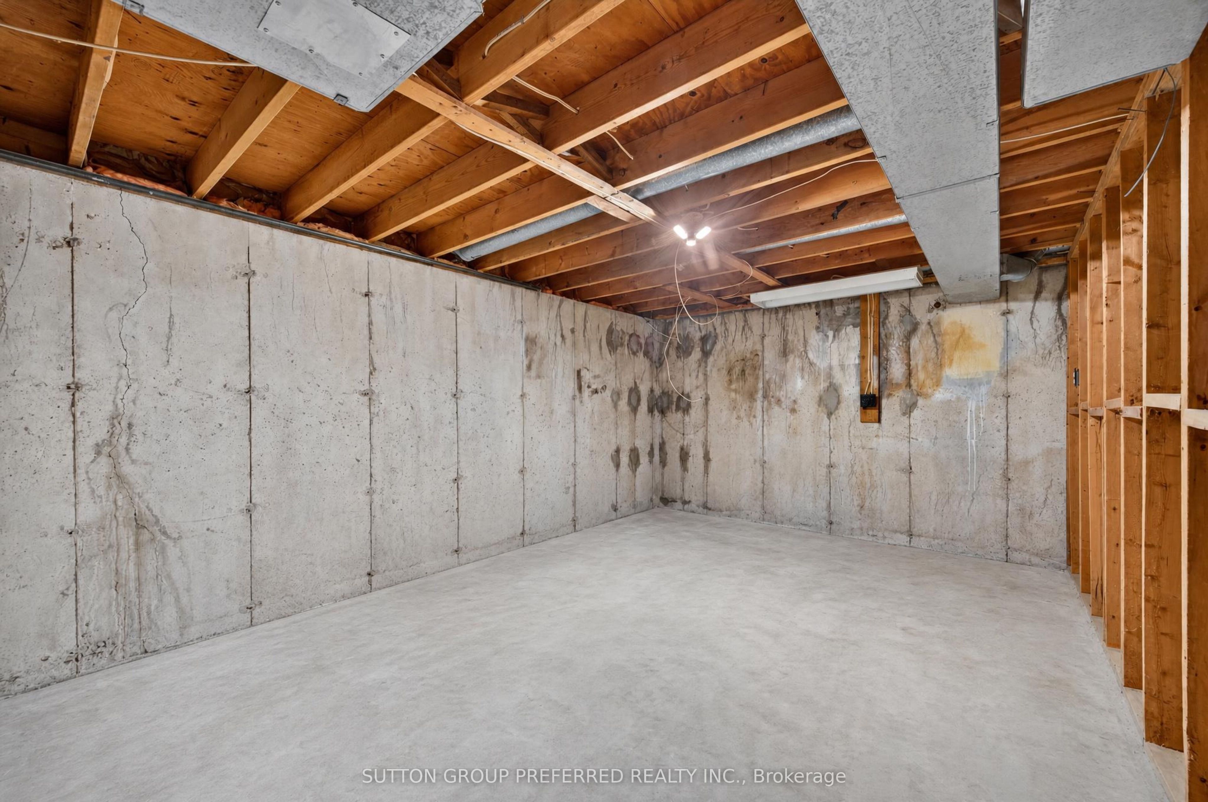53 Renny Crescent Property Photo 35