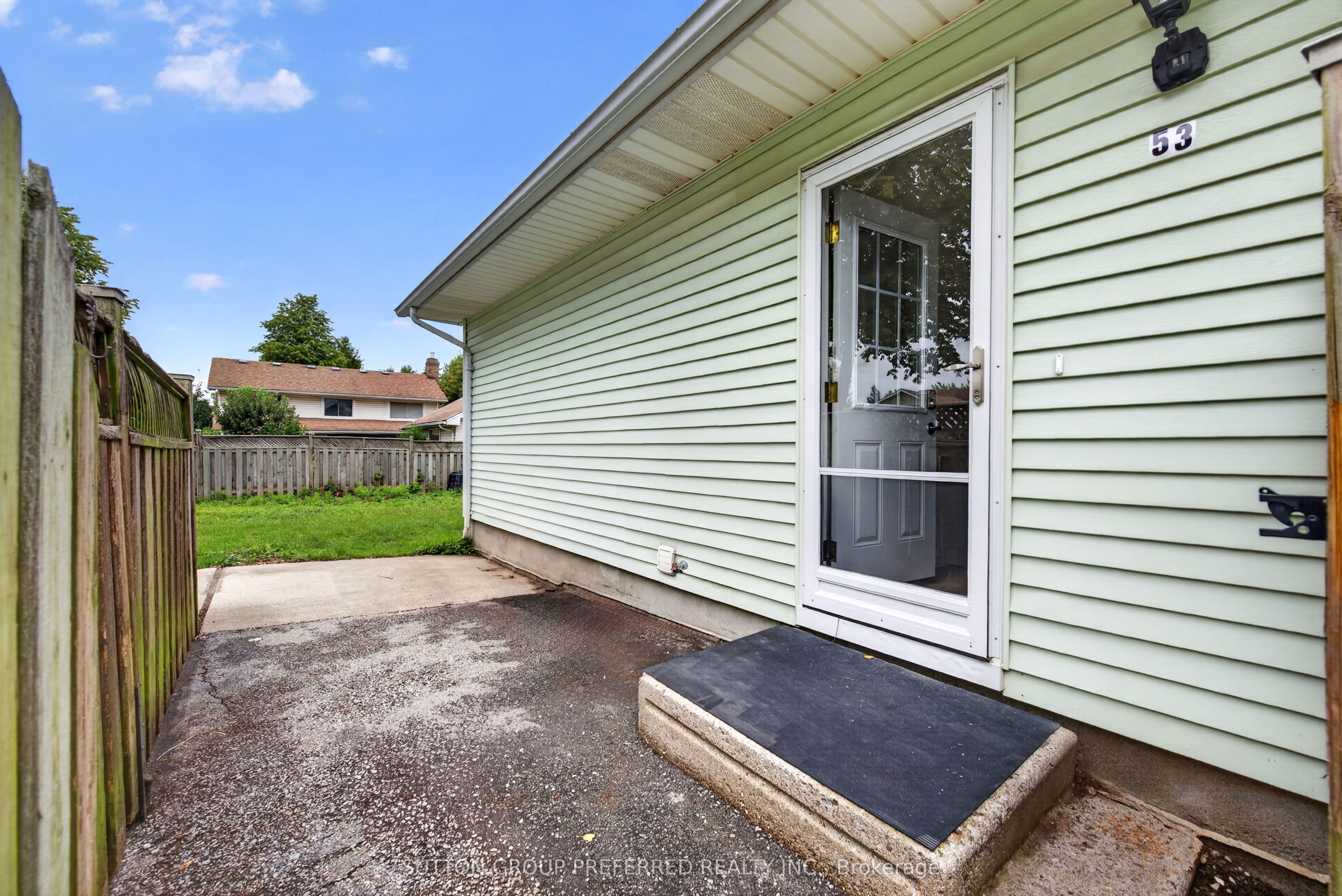 53 Renny Crescent Property Photo 38