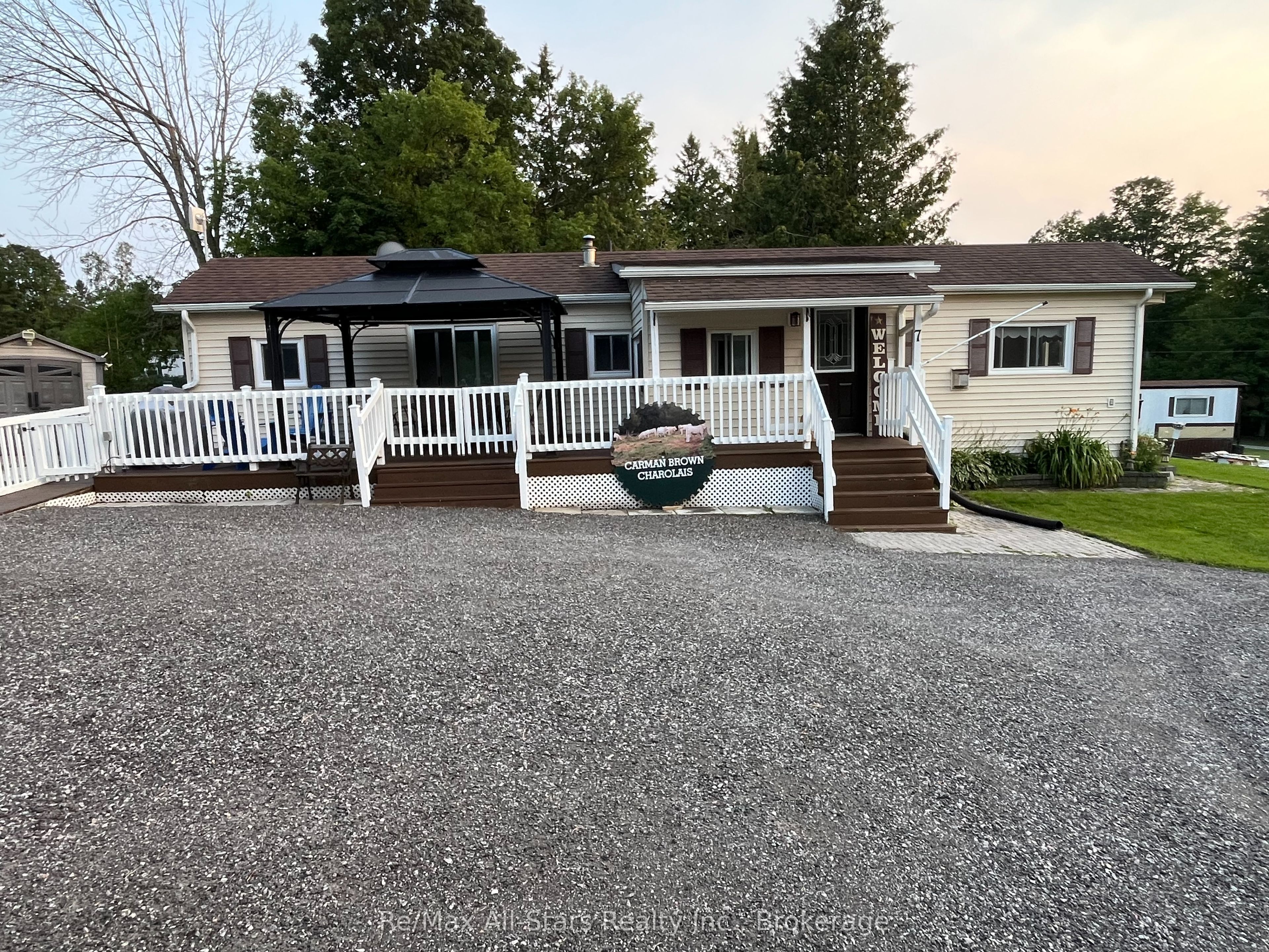 7 Marlene Drive Property Photo 2