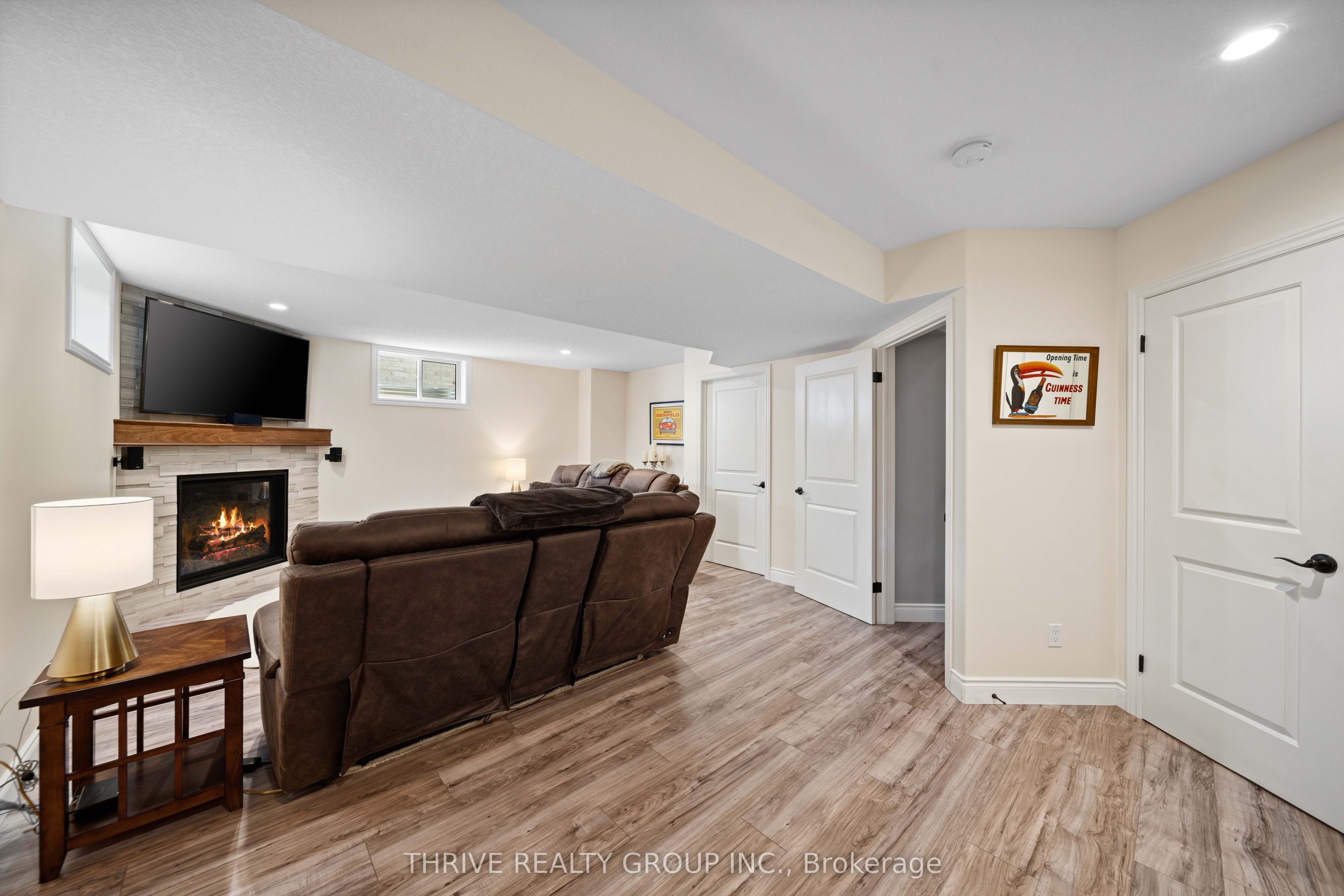 12 Ashwood Crescent Property Photo 27