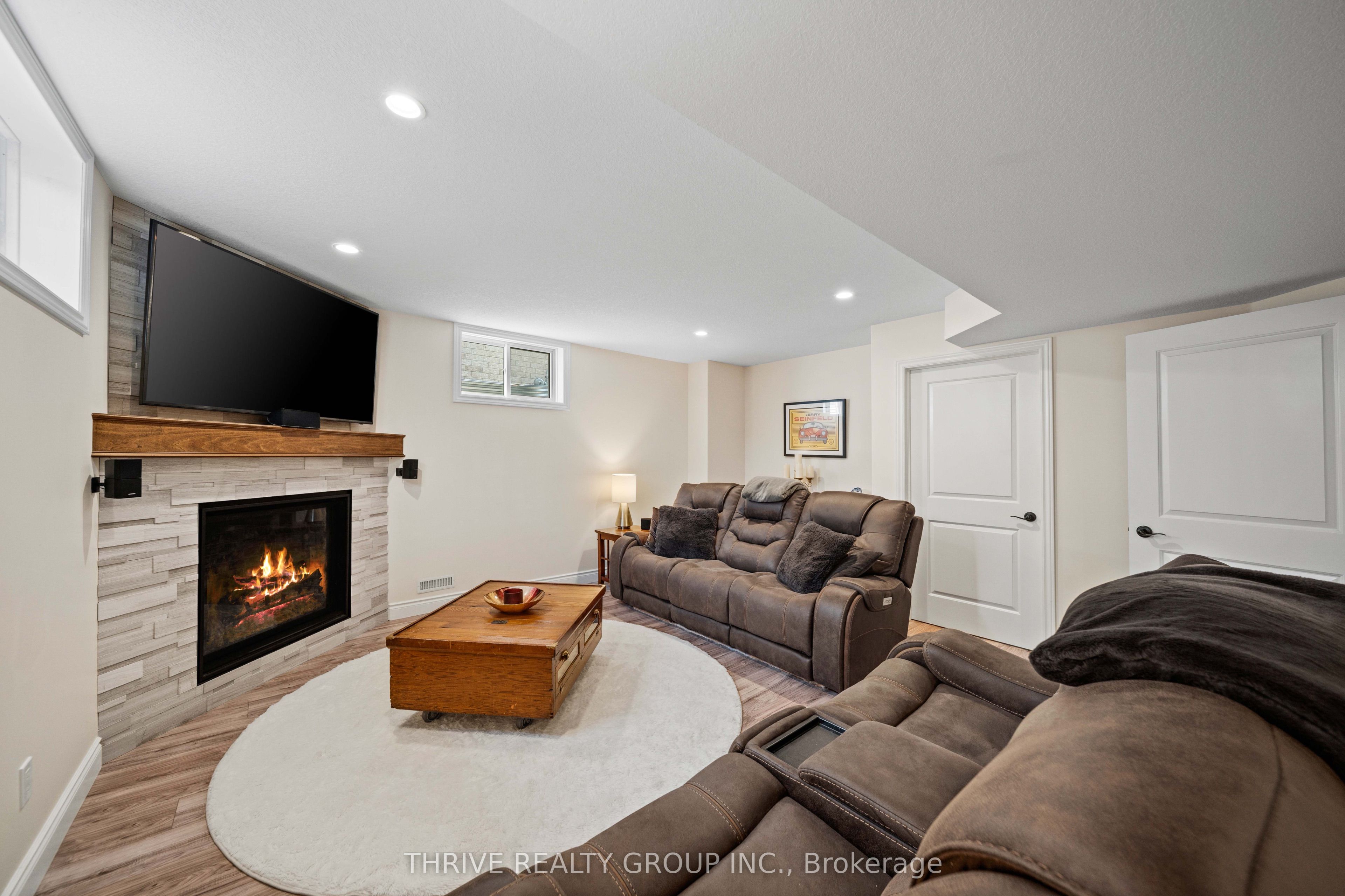 12 Ashwood Crescent Property Photo 28