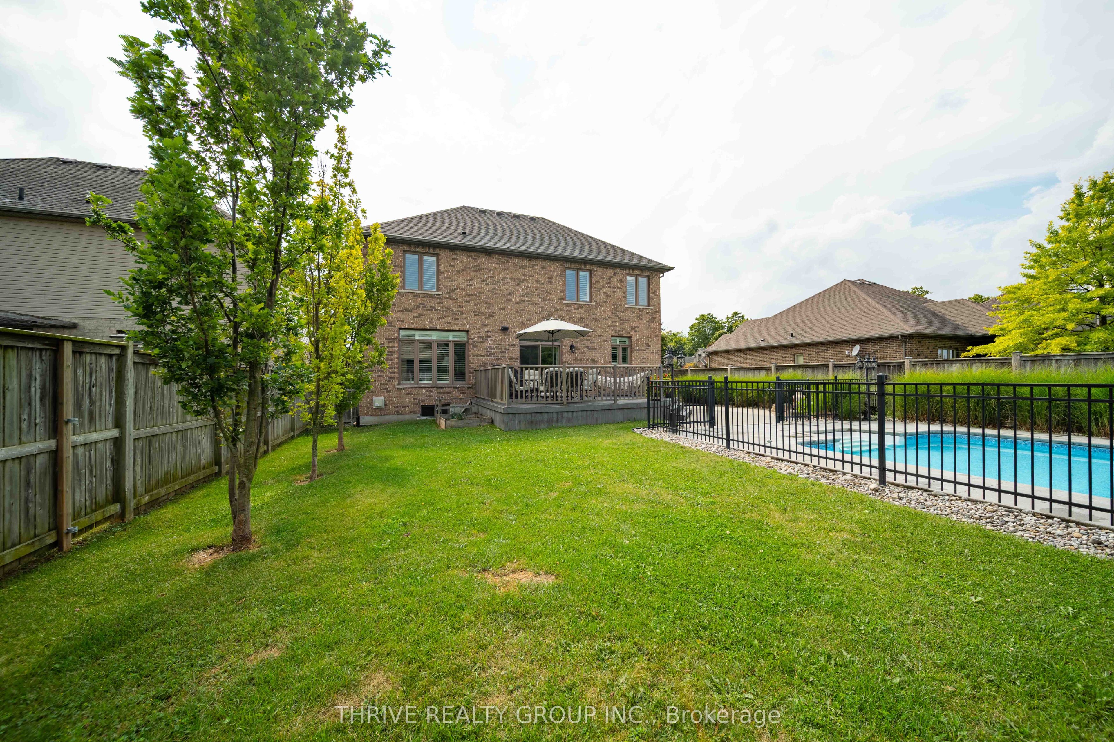12 Ashwood Crescent Property Photo 39