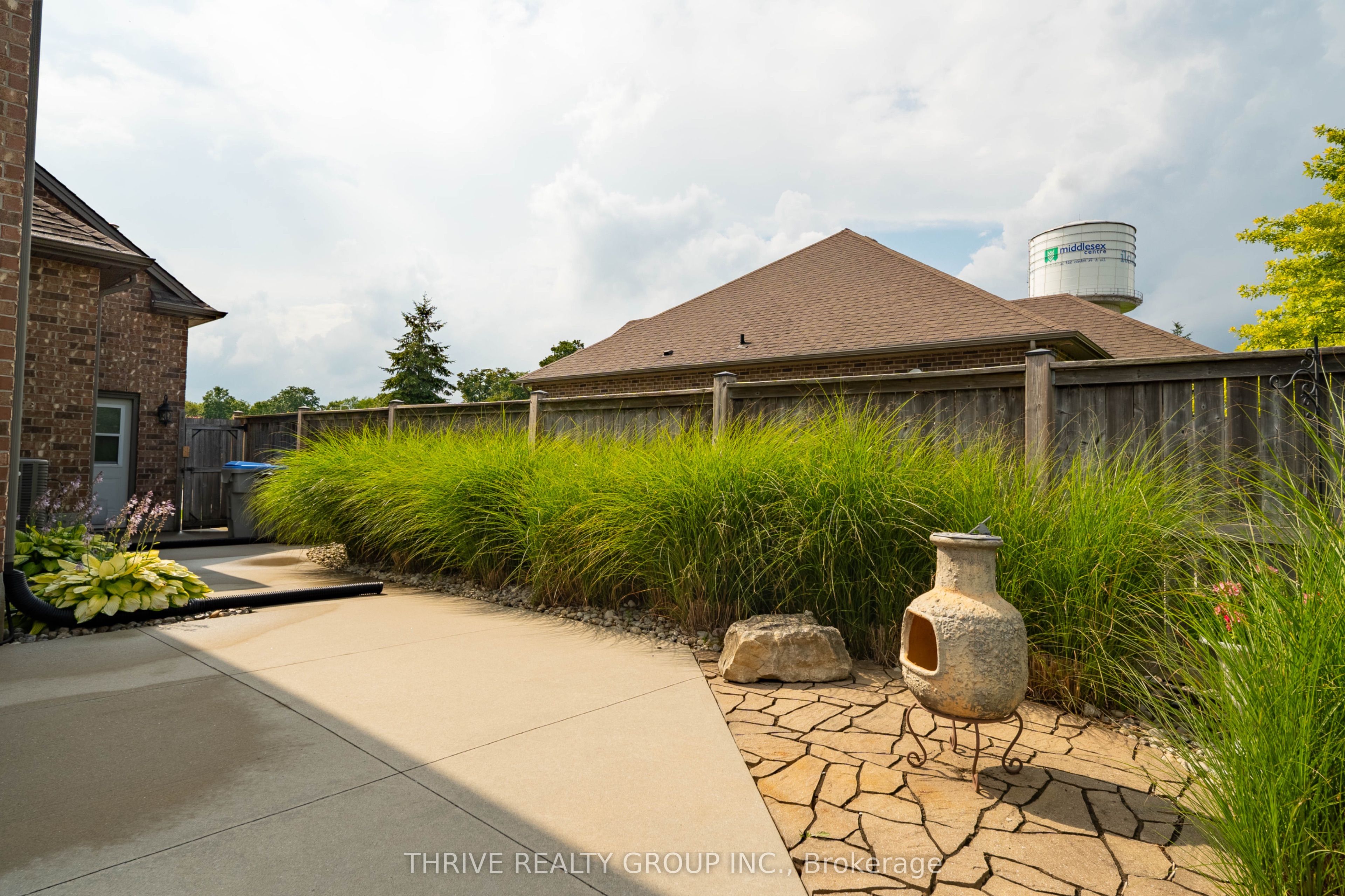 12 Ashwood Crescent Property Photo 42