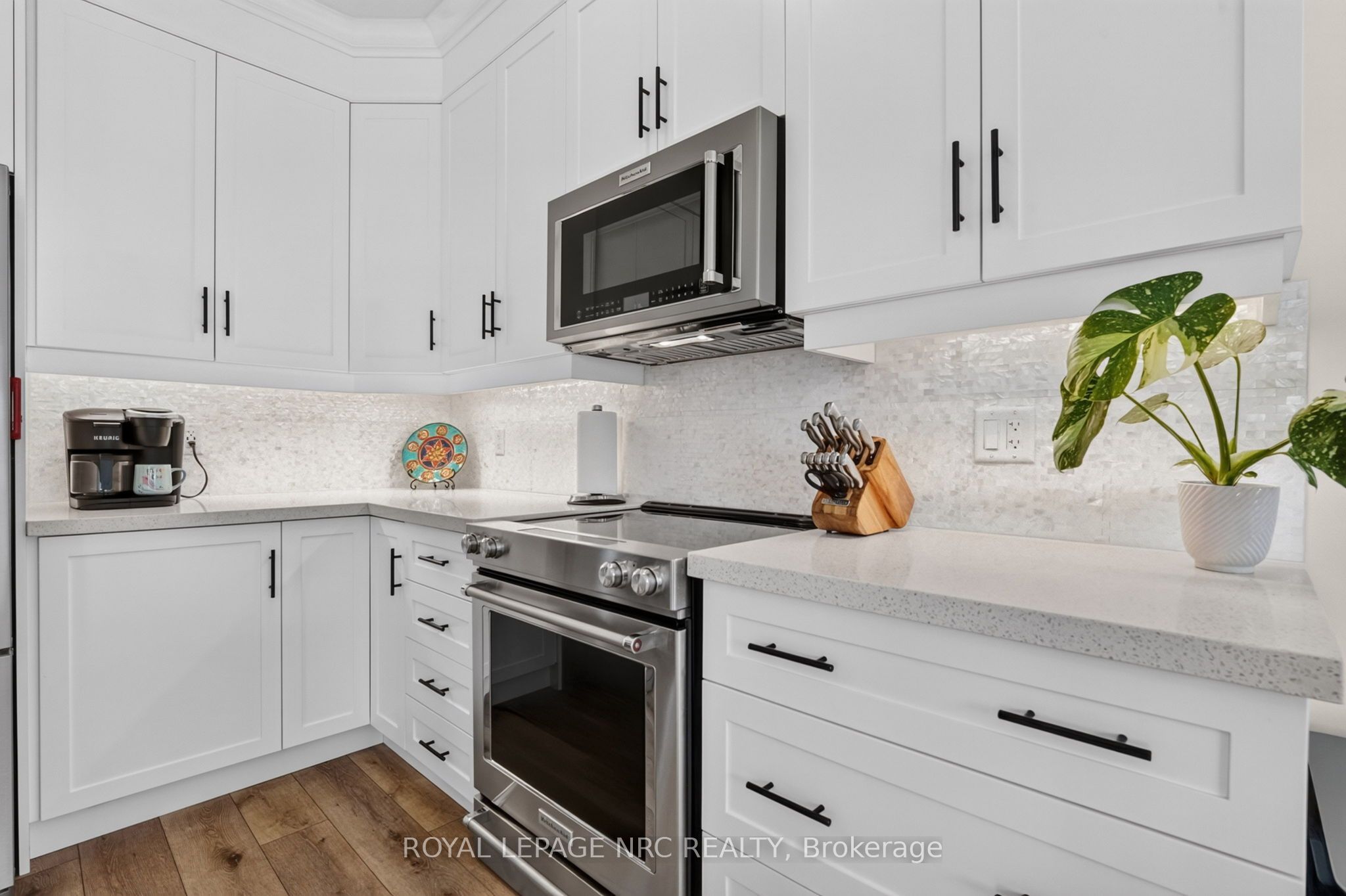 2 Beachwalk Crescent Property Photo 15