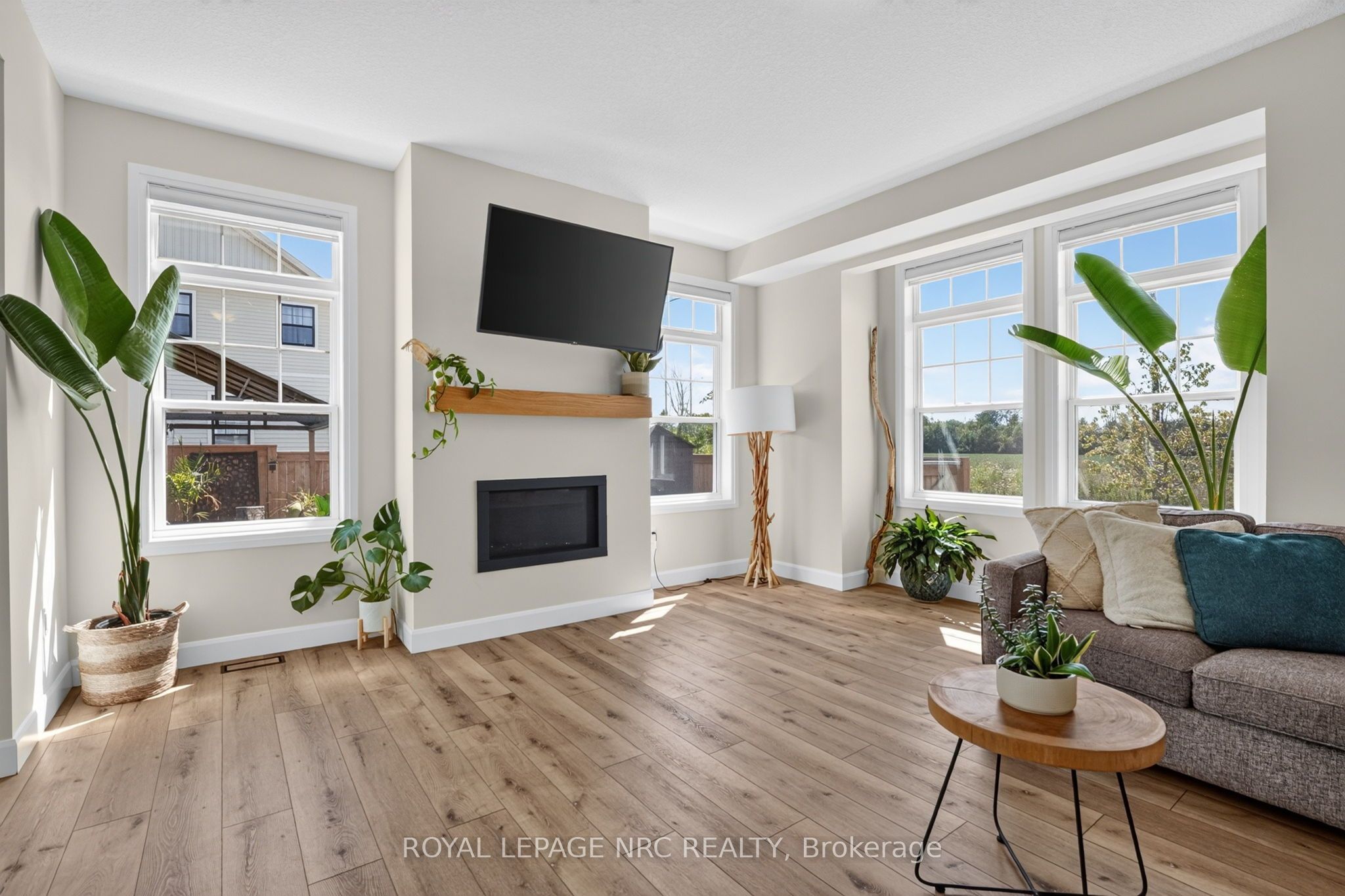2 Beachwalk Crescent Property Photo 18