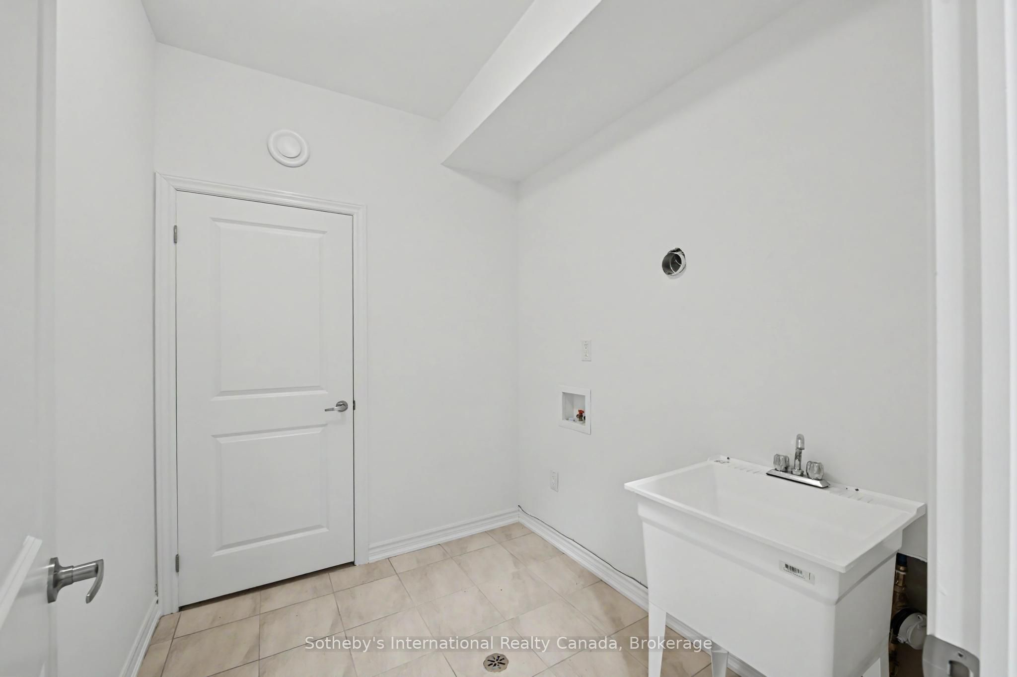12 Hillcroft Way Property Photo 11